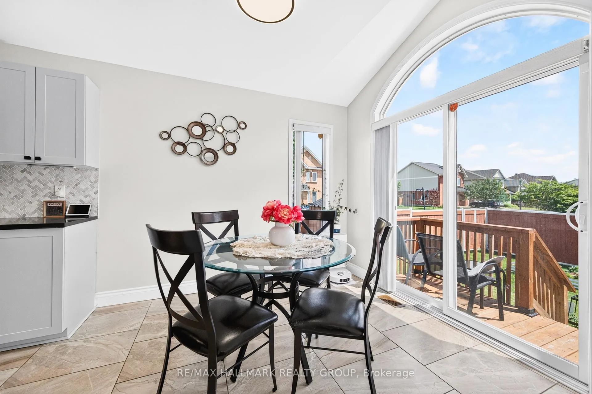 Photo 13 of 151 Branthaven Street, Ottawa, Avalon East — HOMEH