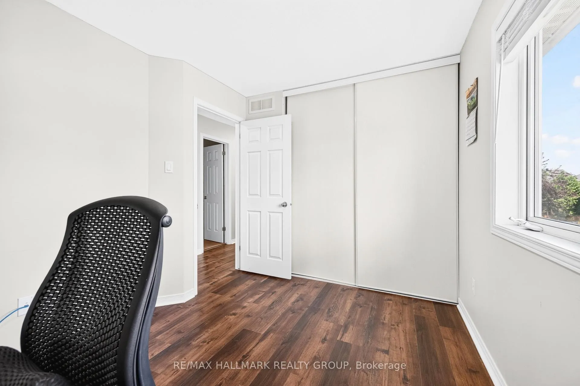 Photo 16 of 151 Branthaven Street, Ottawa, Avalon East — HOMEH