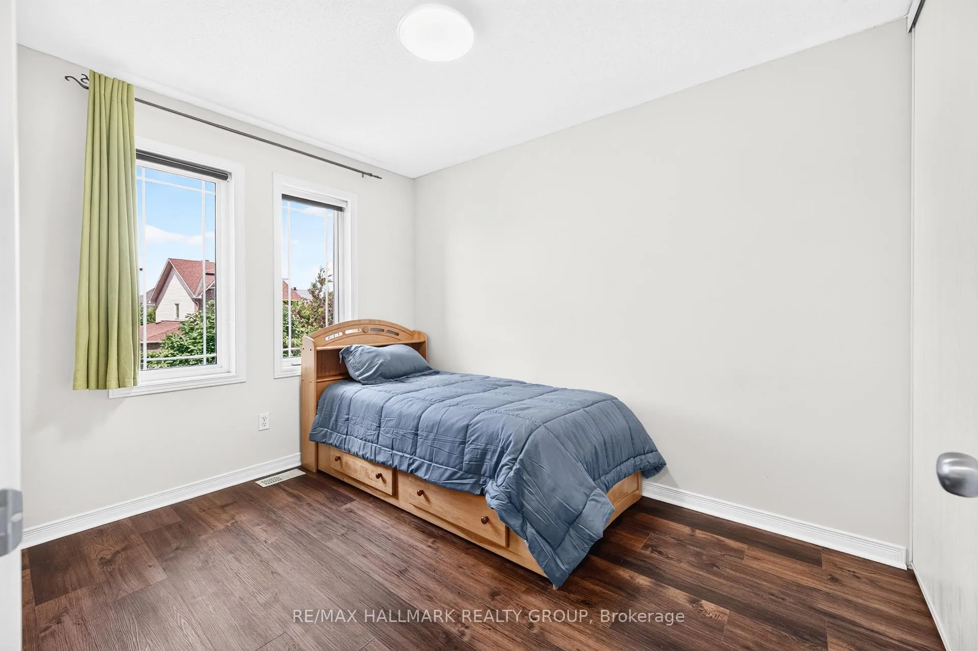 Photo 17 of 151 Branthaven Street, Ottawa, Avalon East — HOMEH