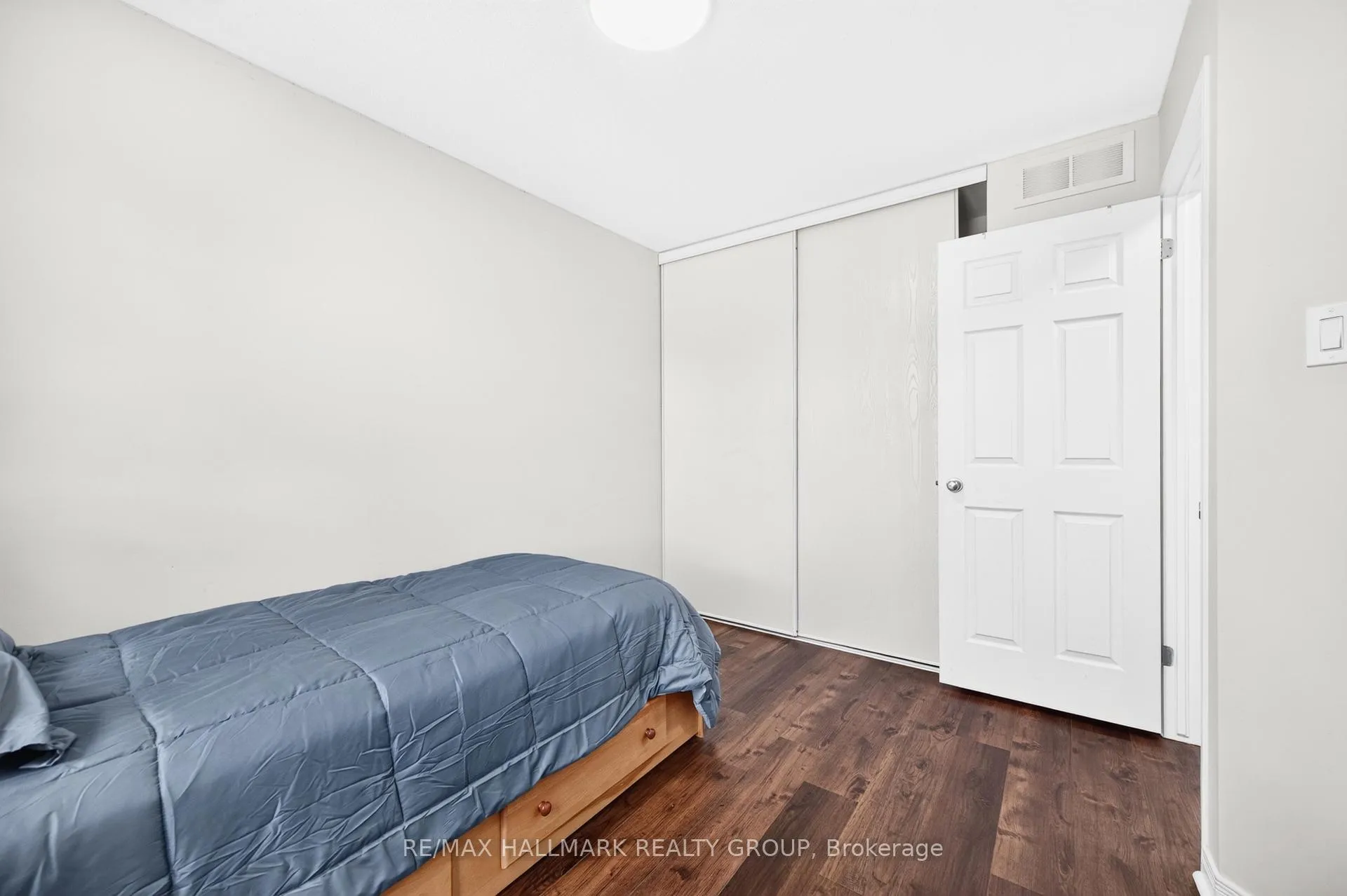 Photo 19 of 151 Branthaven Street, Ottawa, Avalon East — HOMEH