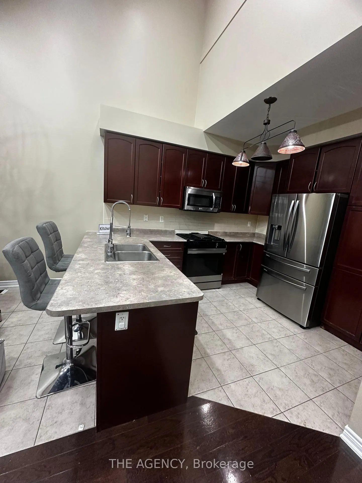 Photo 10 of Unit Upper, 326 Chandler Crescent, Peterborough, Monaghan Ward 2 — HOMEH
