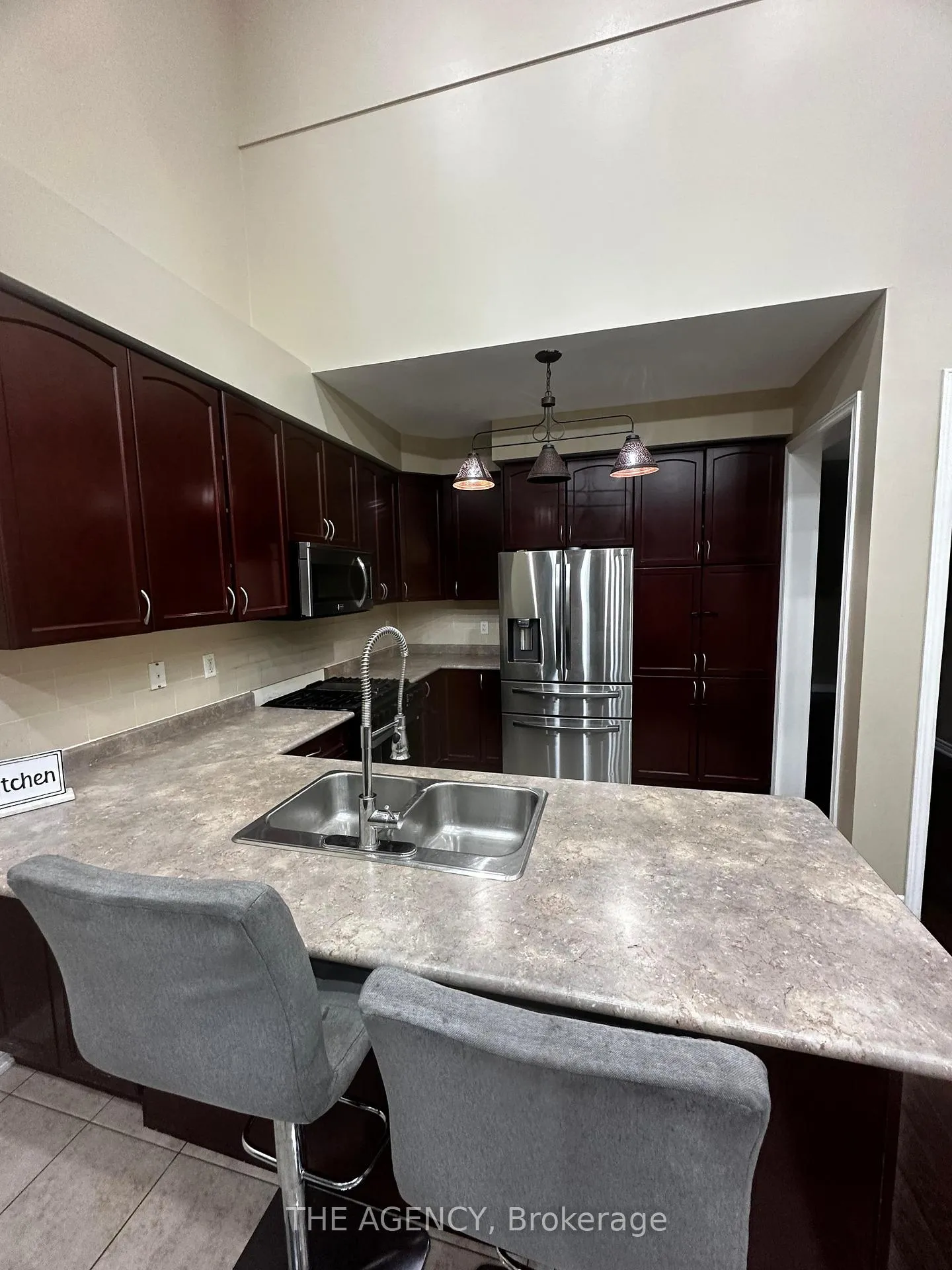 Photo 12 of Unit Upper, 326 Chandler Crescent, Peterborough, Monaghan Ward 2 — HOMEH