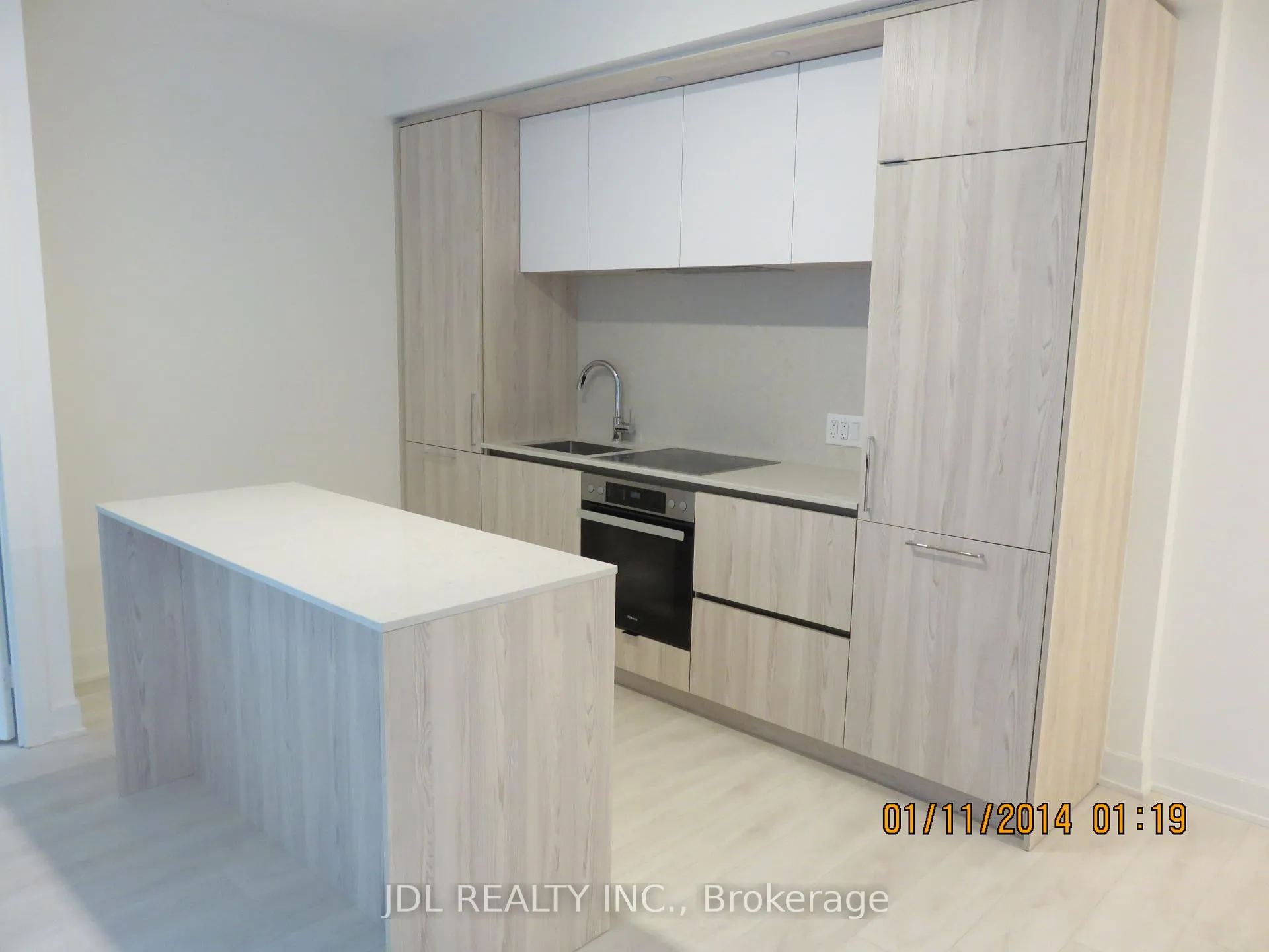 Photo 3 of Unit 308, 15 Mercer Street, Toronto, Waterfront Communities — HOMEH