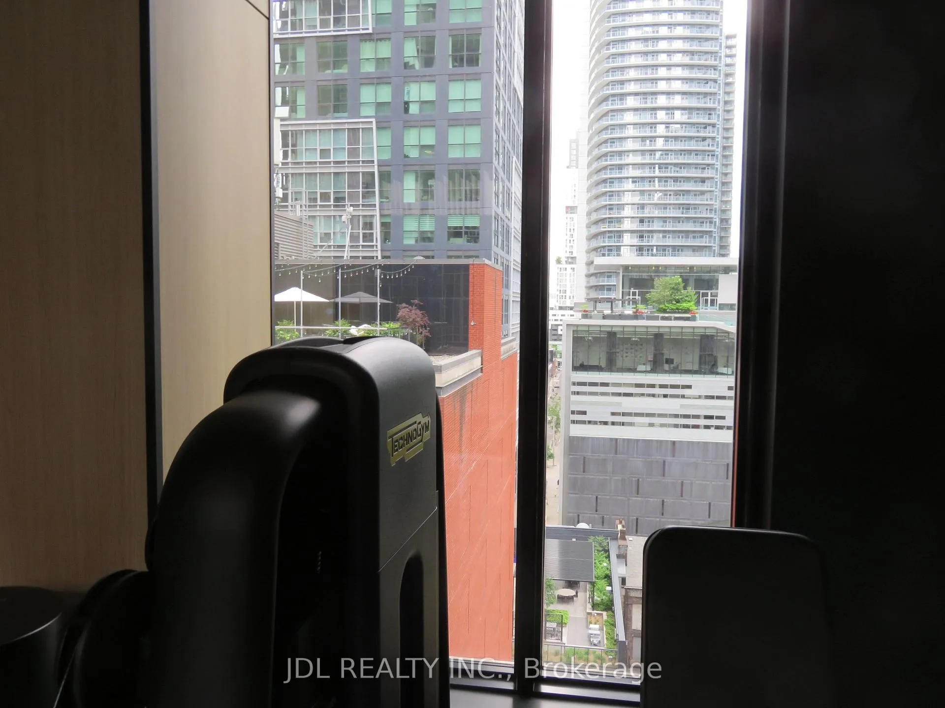 Photo 10 of Unit 308, 15 Mercer Street, Toronto, Waterfront Communities — HOMEH