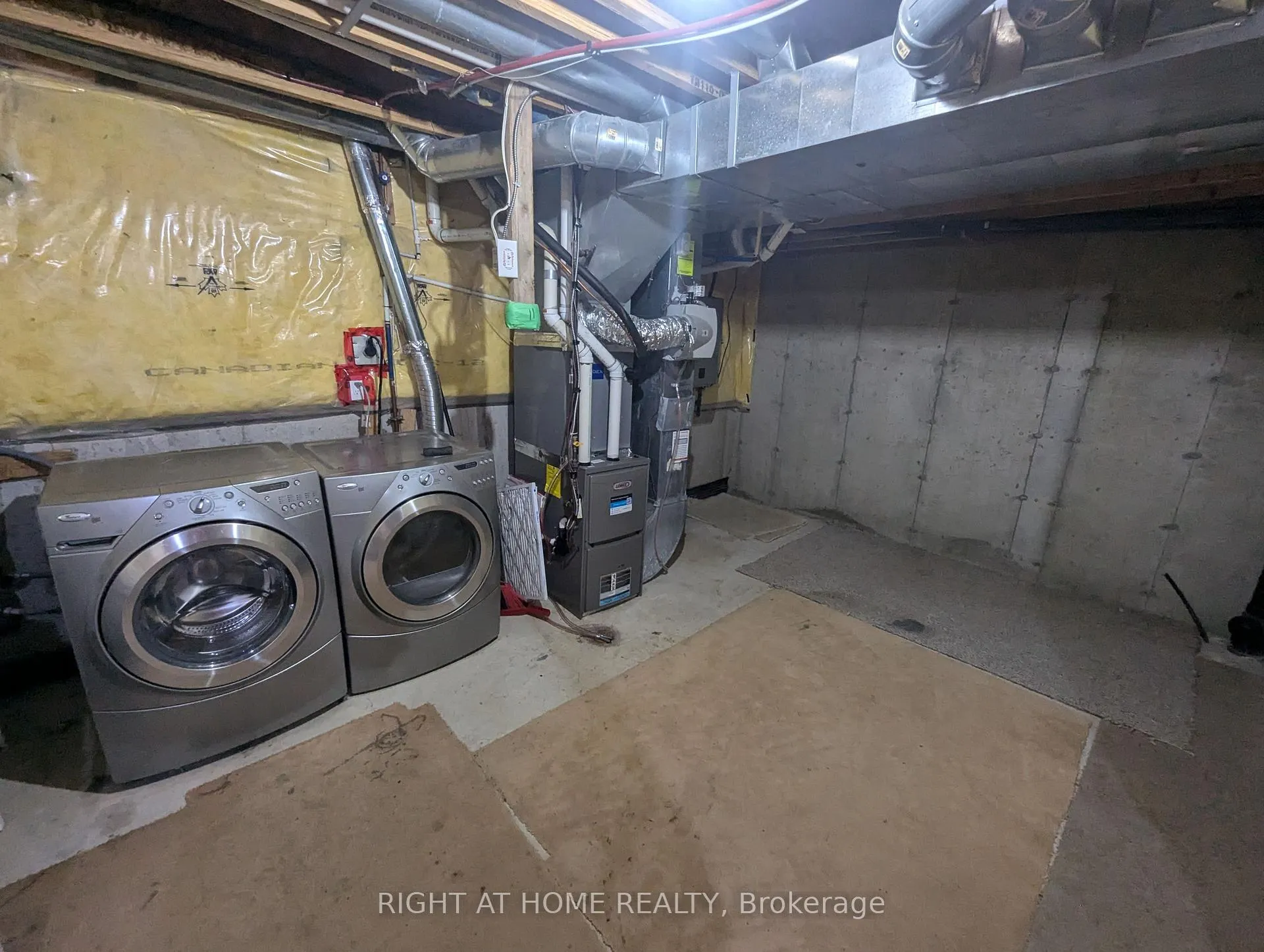 Photo 12 of Unit 55, 3038 Haines Road, Mississauga, Applewood — HOMEH