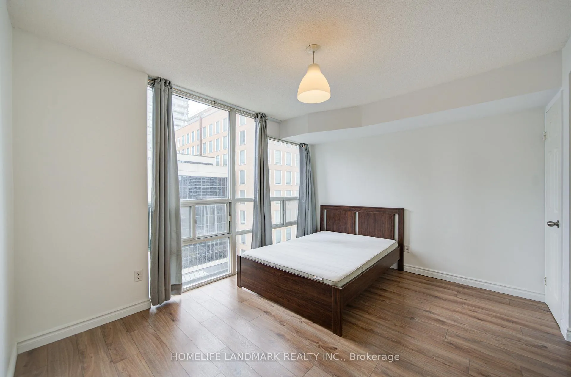 Photo 10 of Unit 1003, 43 Eglinton Avenue E, Toronto, Mount Pleasant East — HOMEH