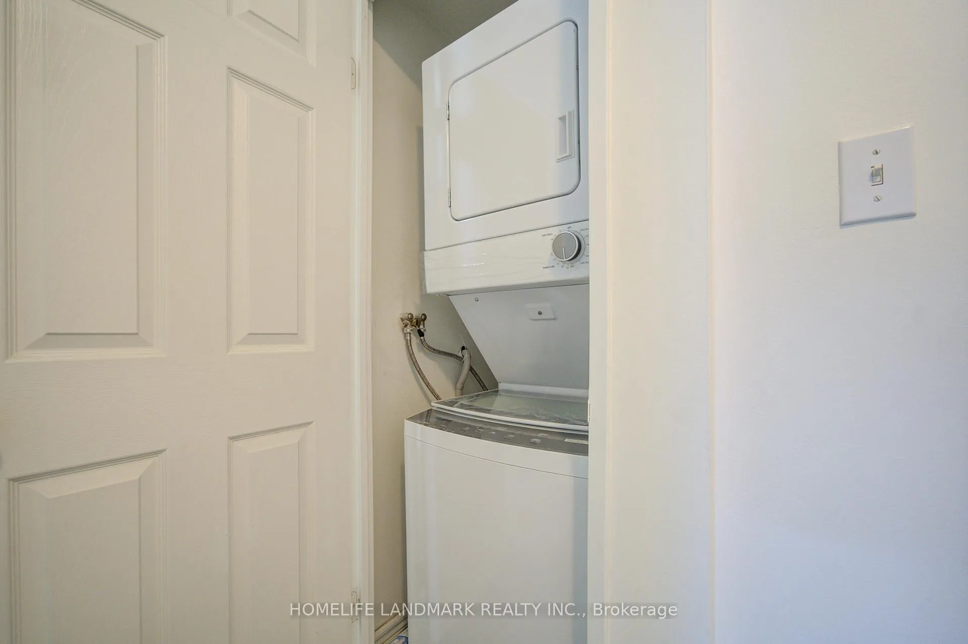 Photo 15 of Unit 1003, 43 Eglinton Avenue E, Toronto, Mount Pleasant East — HOMEH