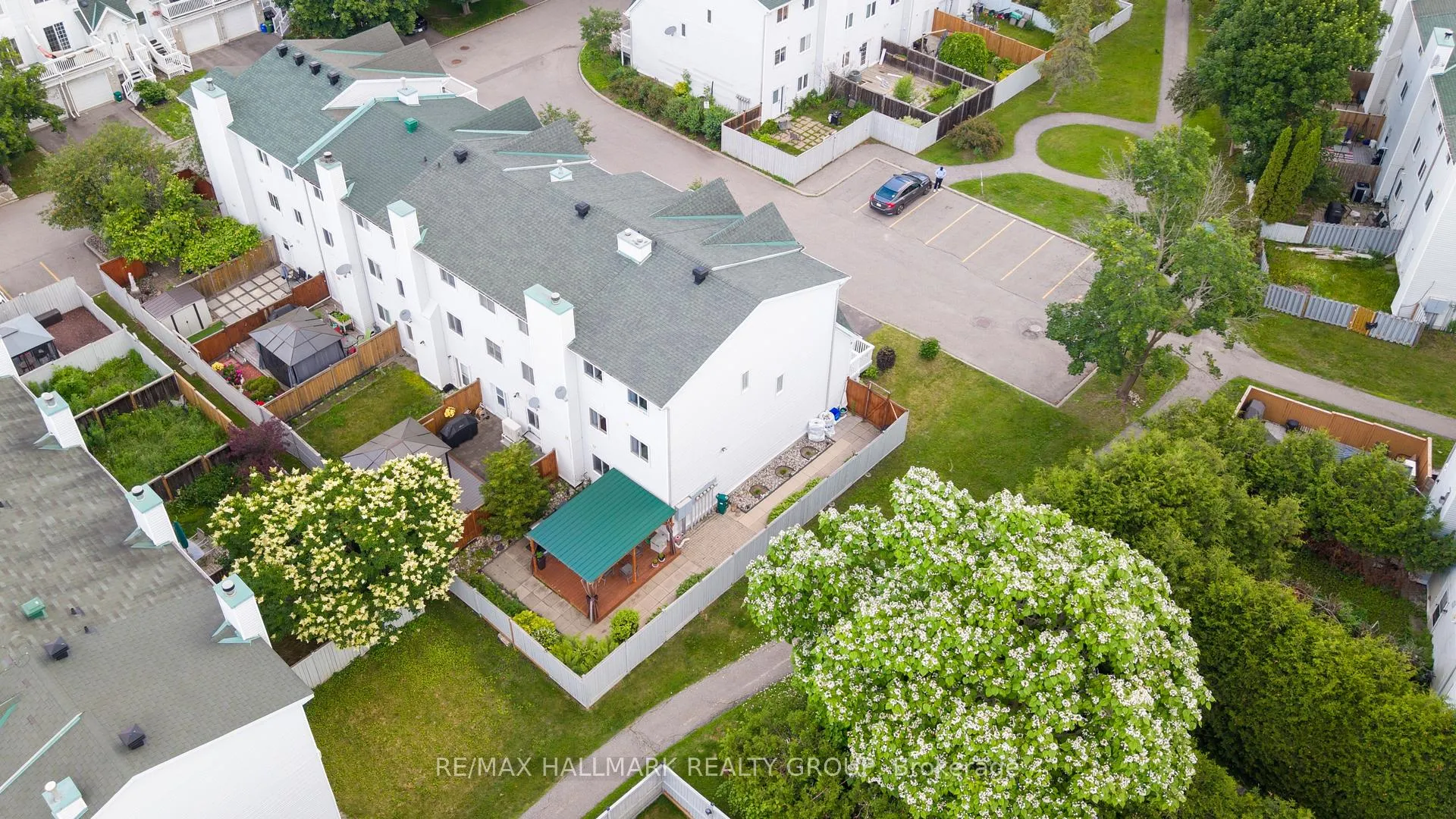 Photo 6 of Unit 36, 25 Castlegreen Private, Ottawa, Hunt Club Park/Greenboro — HOMEH