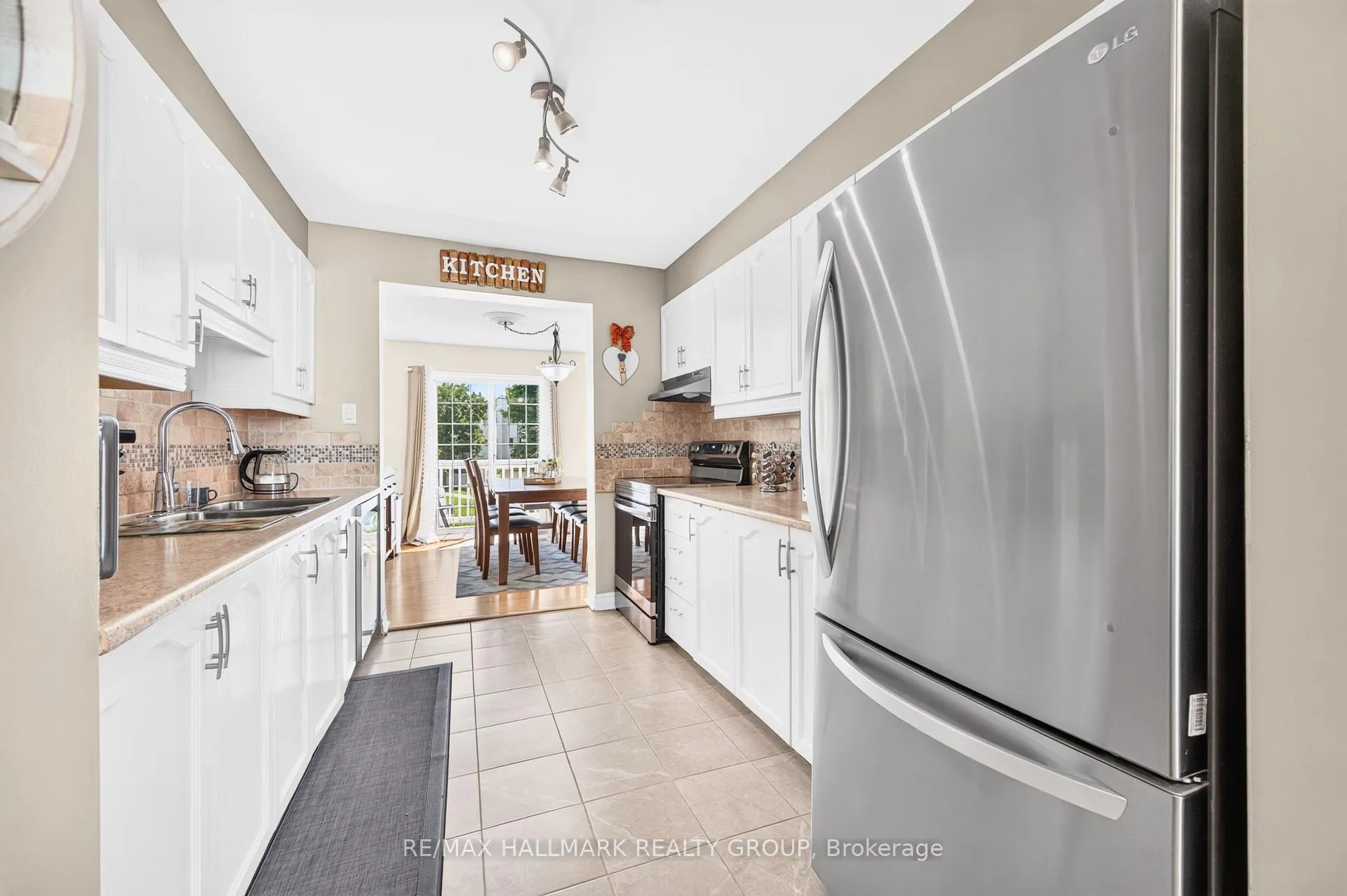 Photo 14 of Unit 36, 25 Castlegreen Private, Ottawa, Hunt Club Park/Greenboro — HOMEH