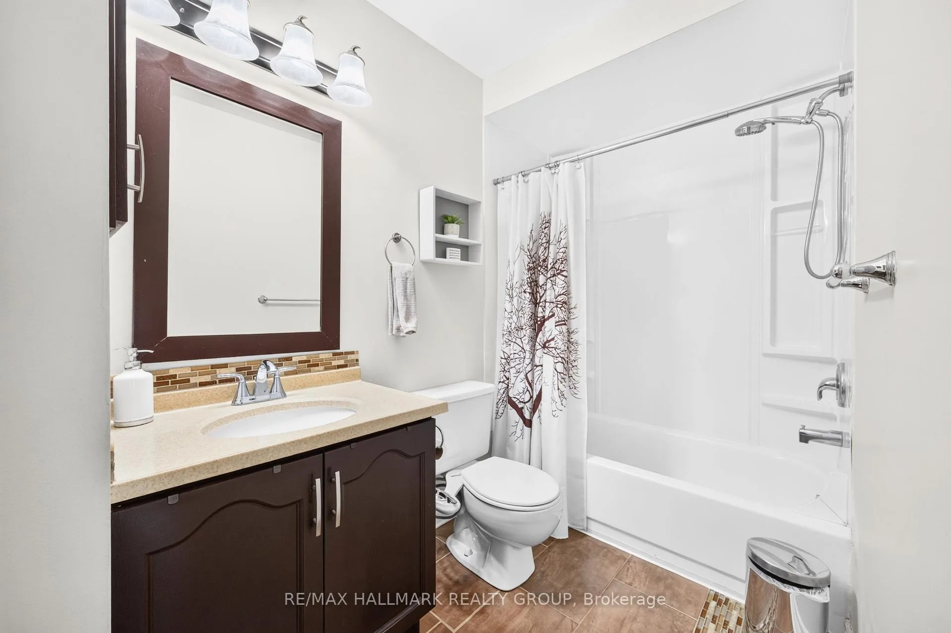 Photo 30 of Unit 36, 25 Castlegreen Private, Ottawa, Hunt Club Park/Greenboro — HOMEH