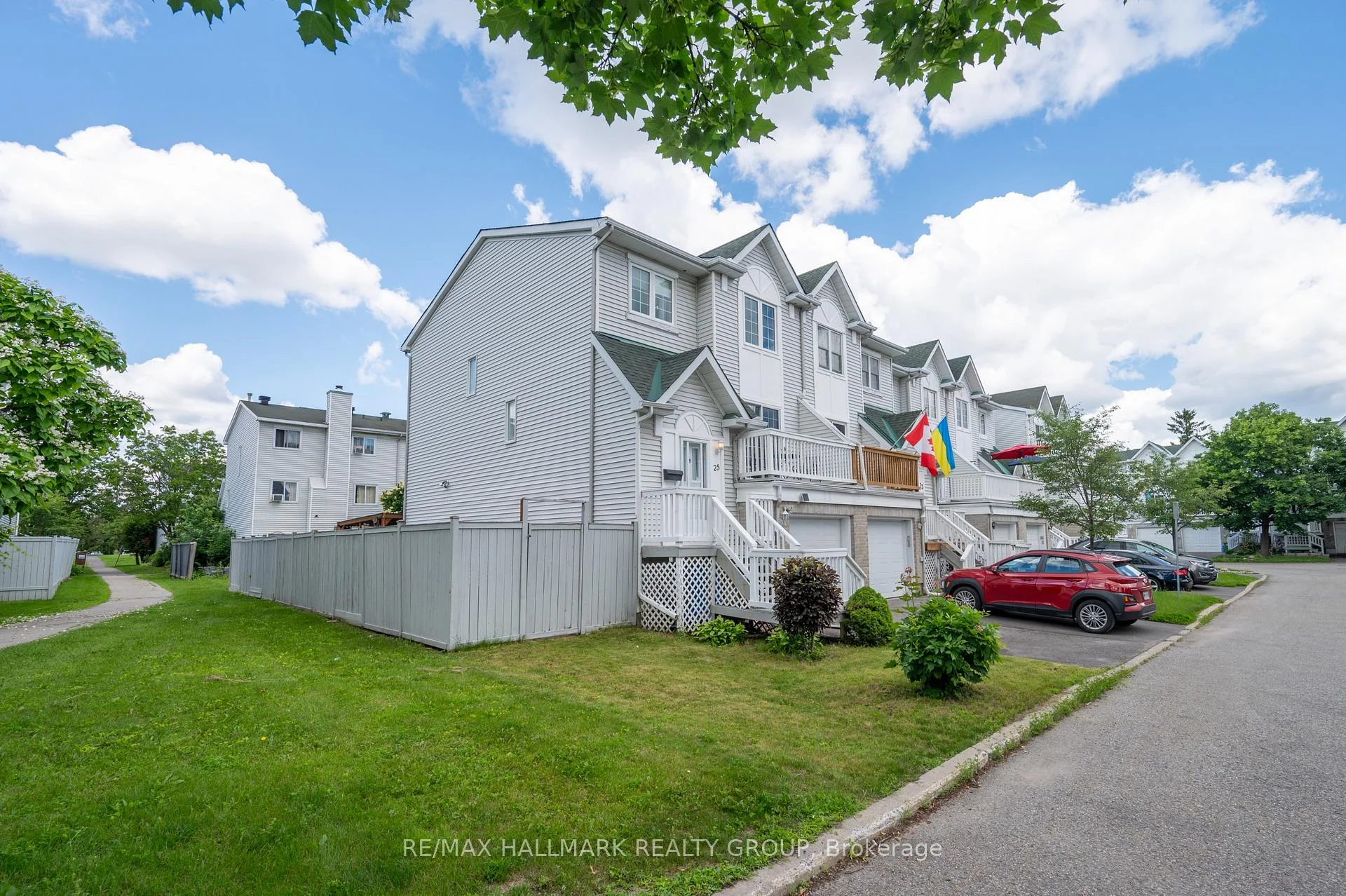Photo 3 of Unit 36, 25 Castlegreen Private, Ottawa, Hunt Club Park/Greenboro — HOMEH