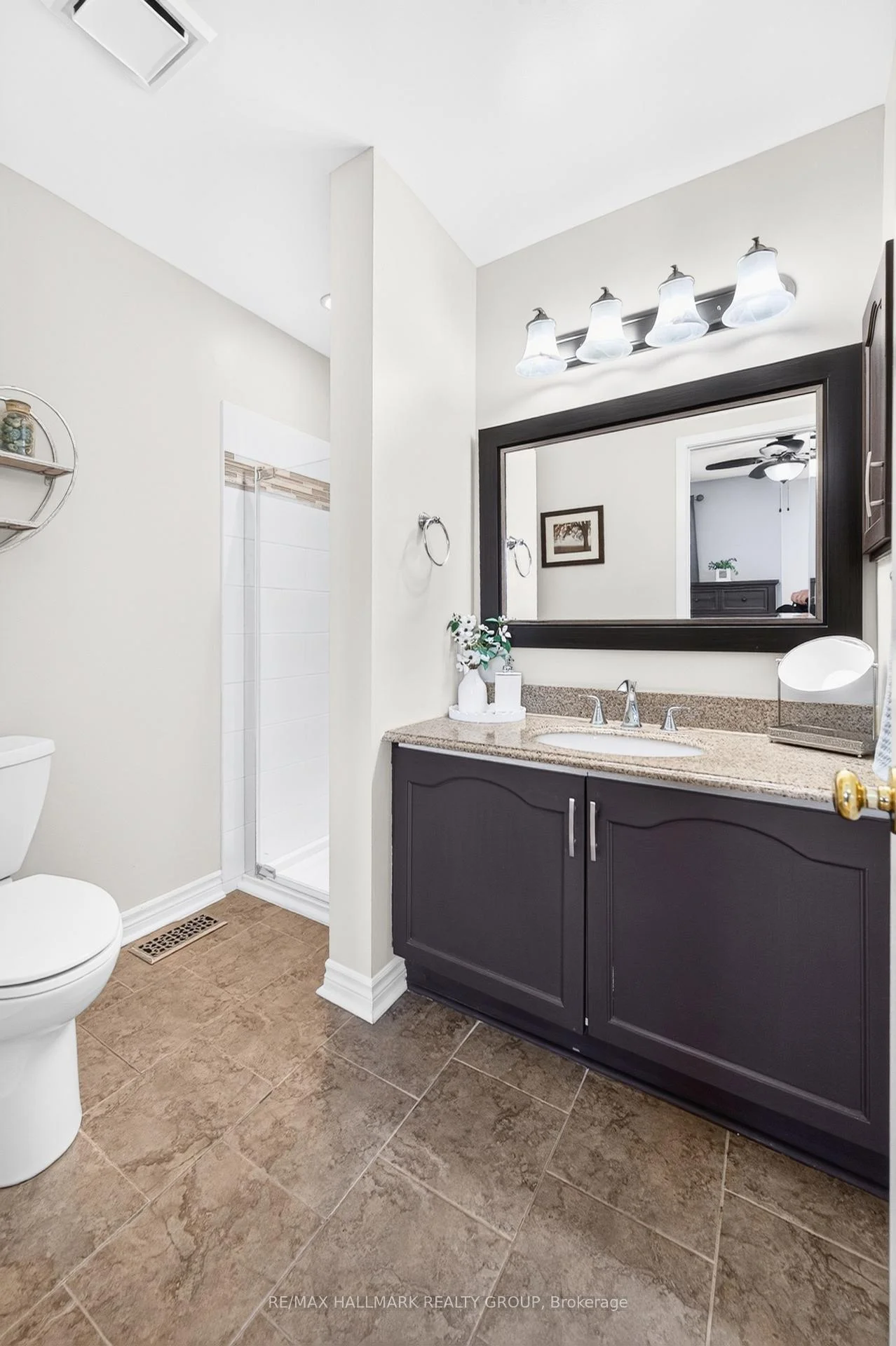 Photo 5 of Unit 36, 25 Castlegreen Private, Ottawa, Hunt Club Park/Greenboro — HOMEH