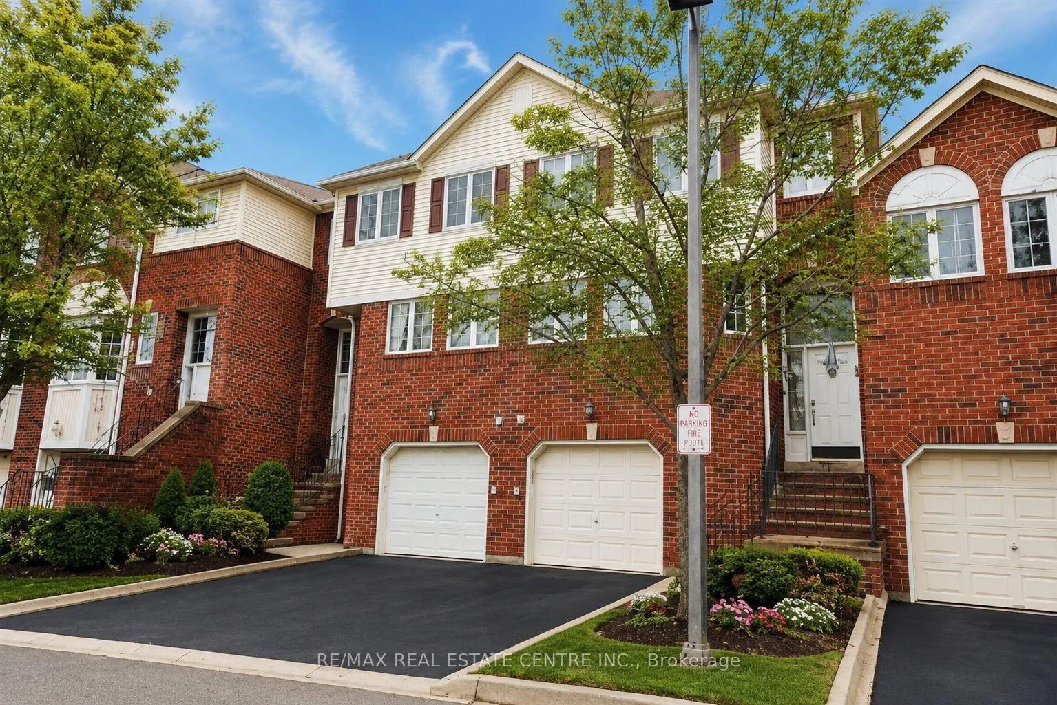 Photo 1 of Unit 10, 4605 Donegal Drive, Mississauga, Central Erin Mills — HOMEH