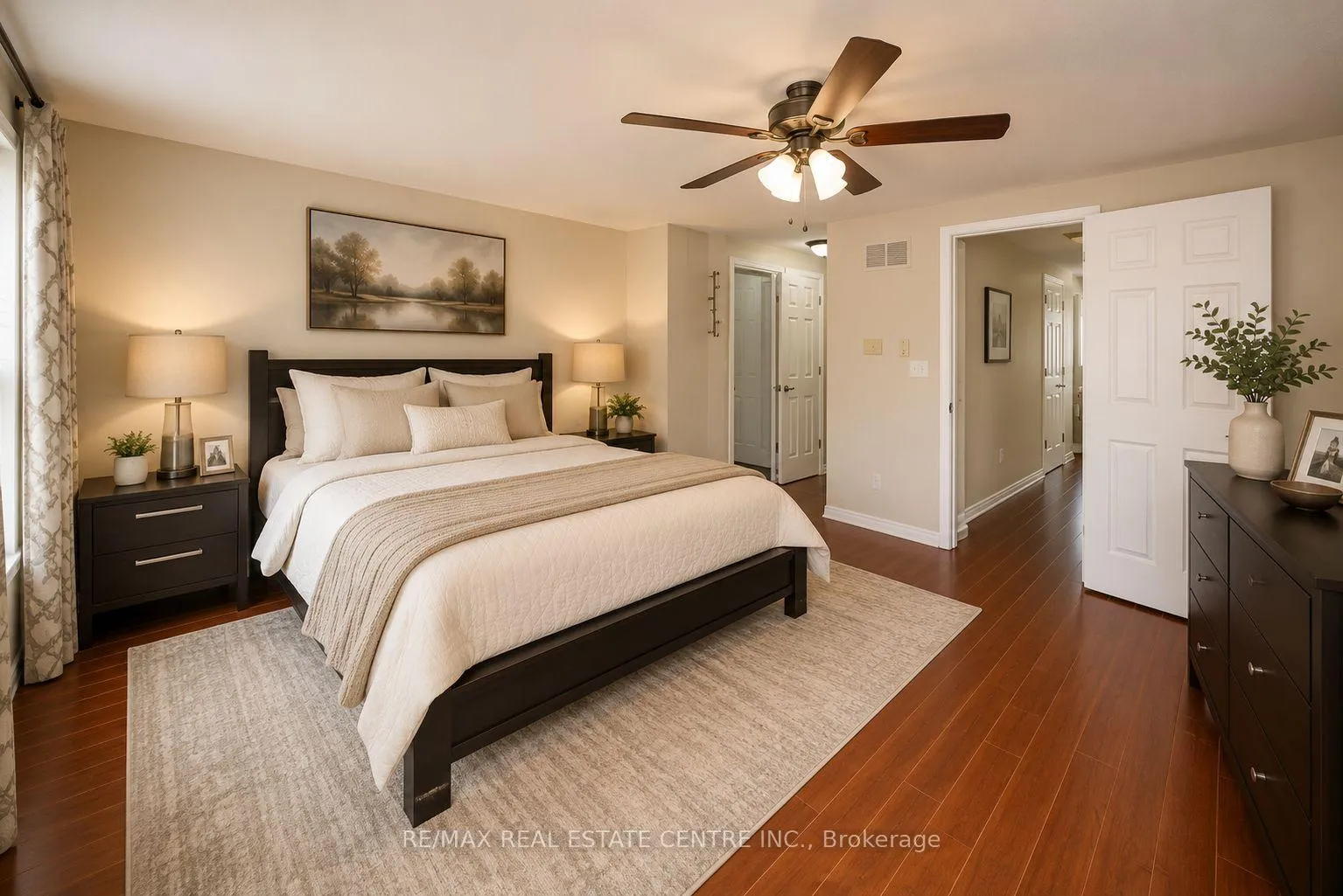 Photo 11 of Unit 10, 4605 Donegal Drive, Mississauga, Central Erin Mills — HOMEH