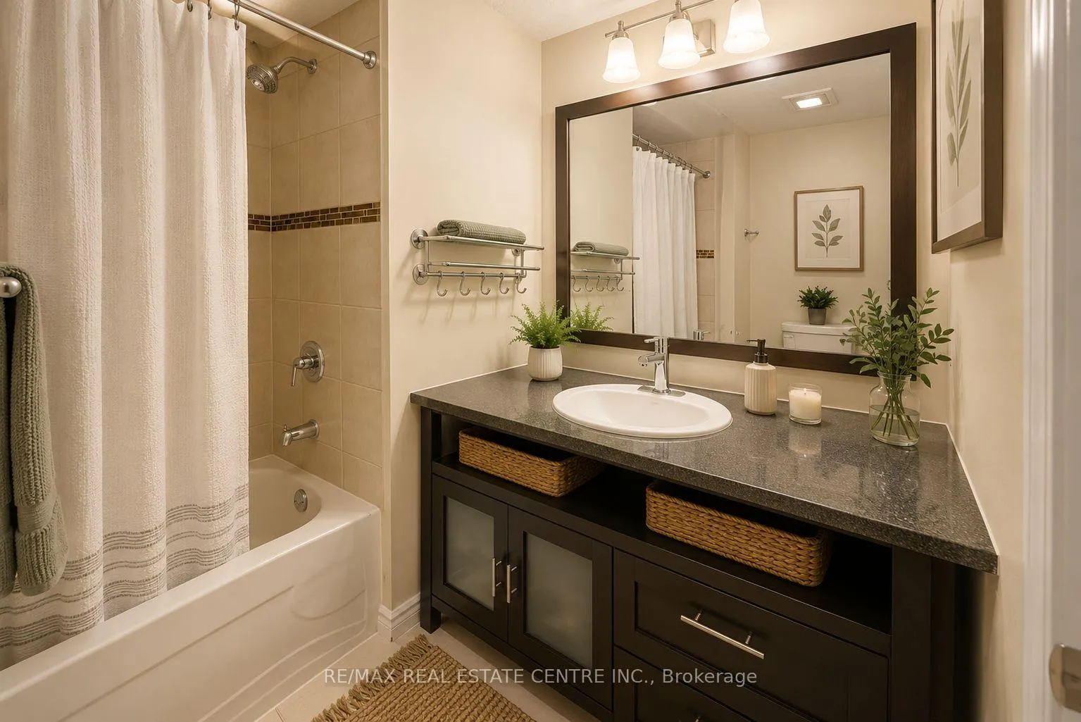 Photo 12 of Unit 10, 4605 Donegal Drive, Mississauga, Central Erin Mills — HOMEH
