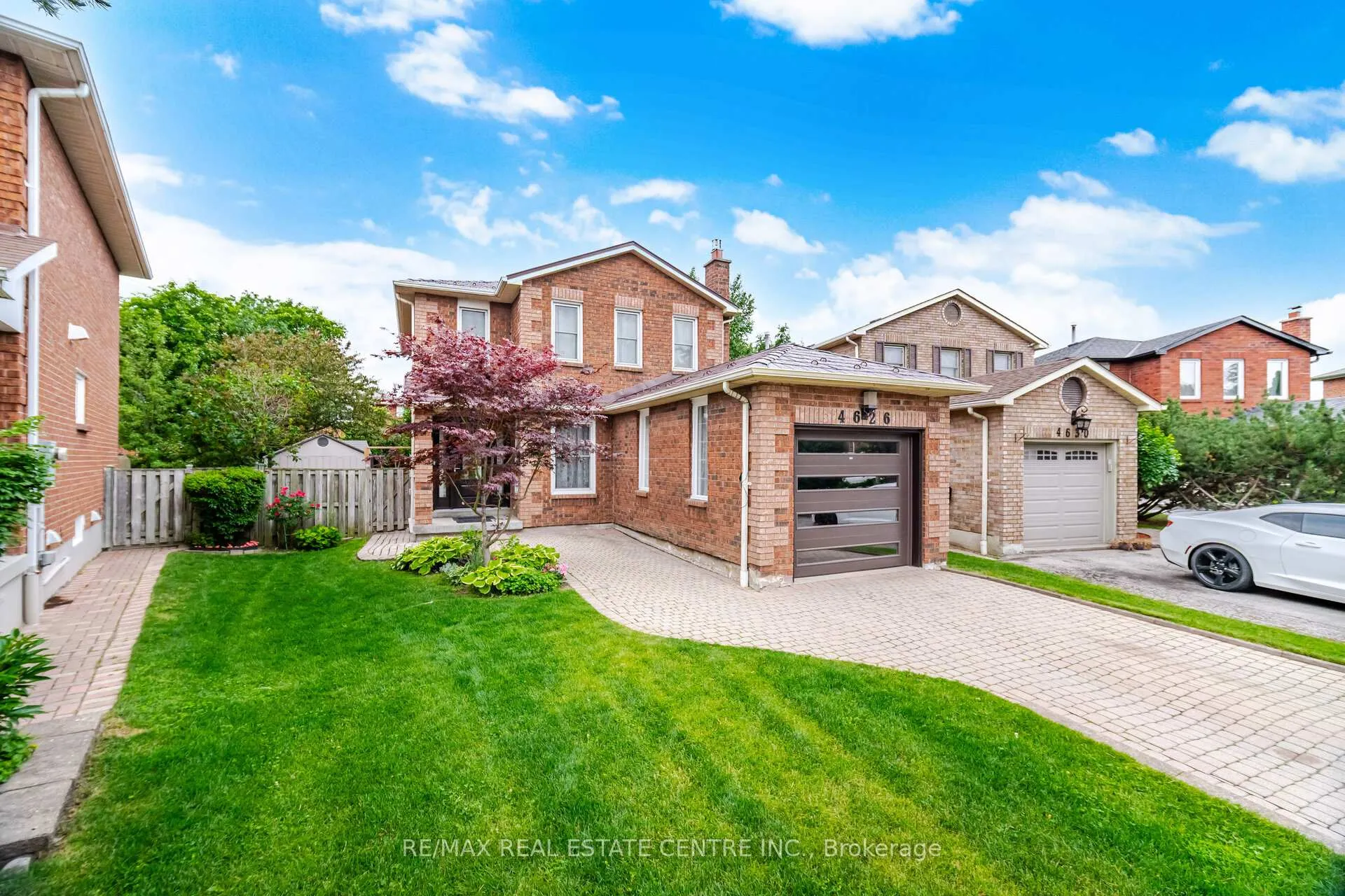 Photo 3 of 4626 Pemmican Trail, Mississauga, Hurontario — HOMEH