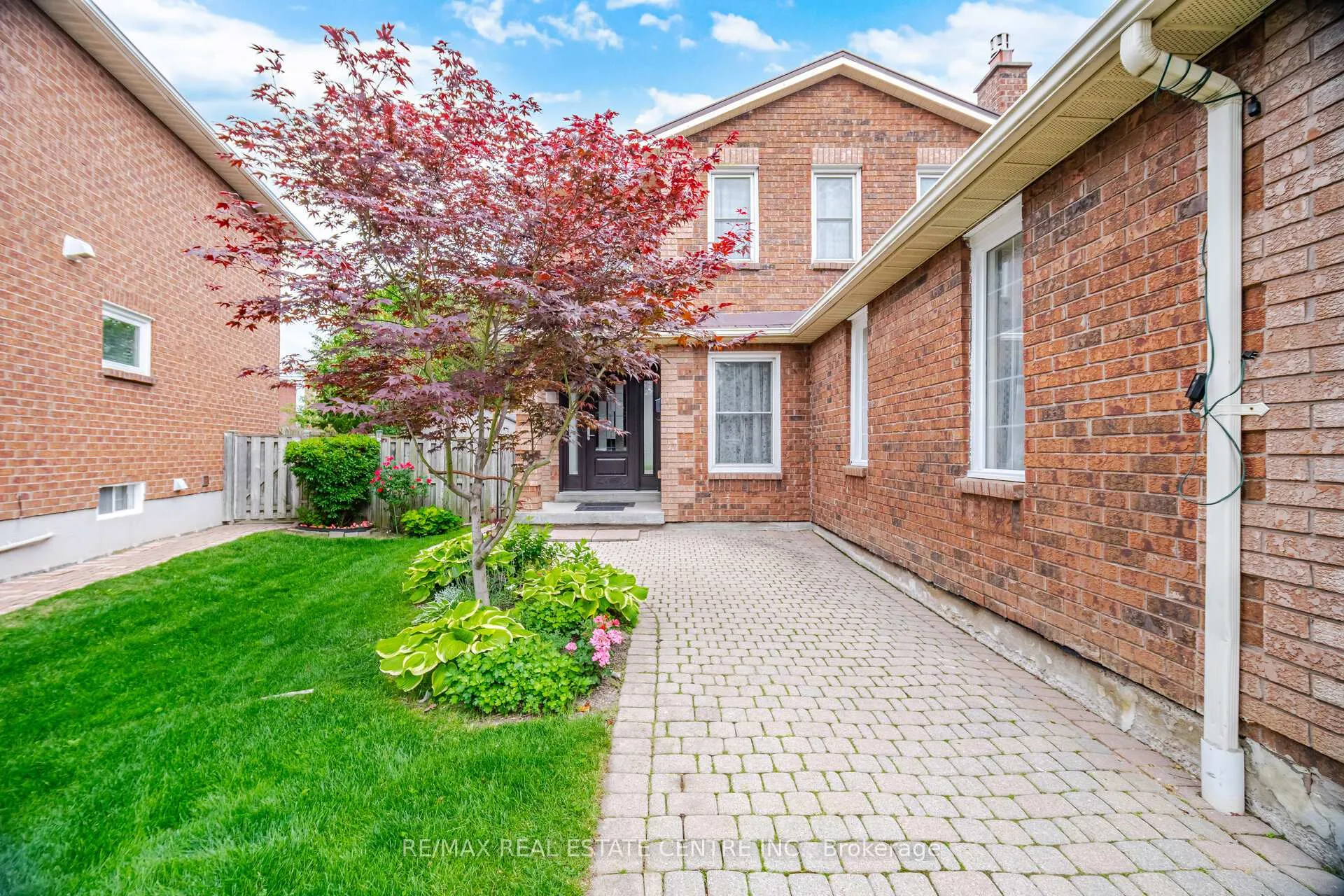 Photo 4 of 4626 Pemmican Trail, Mississauga, Hurontario — HOMEH