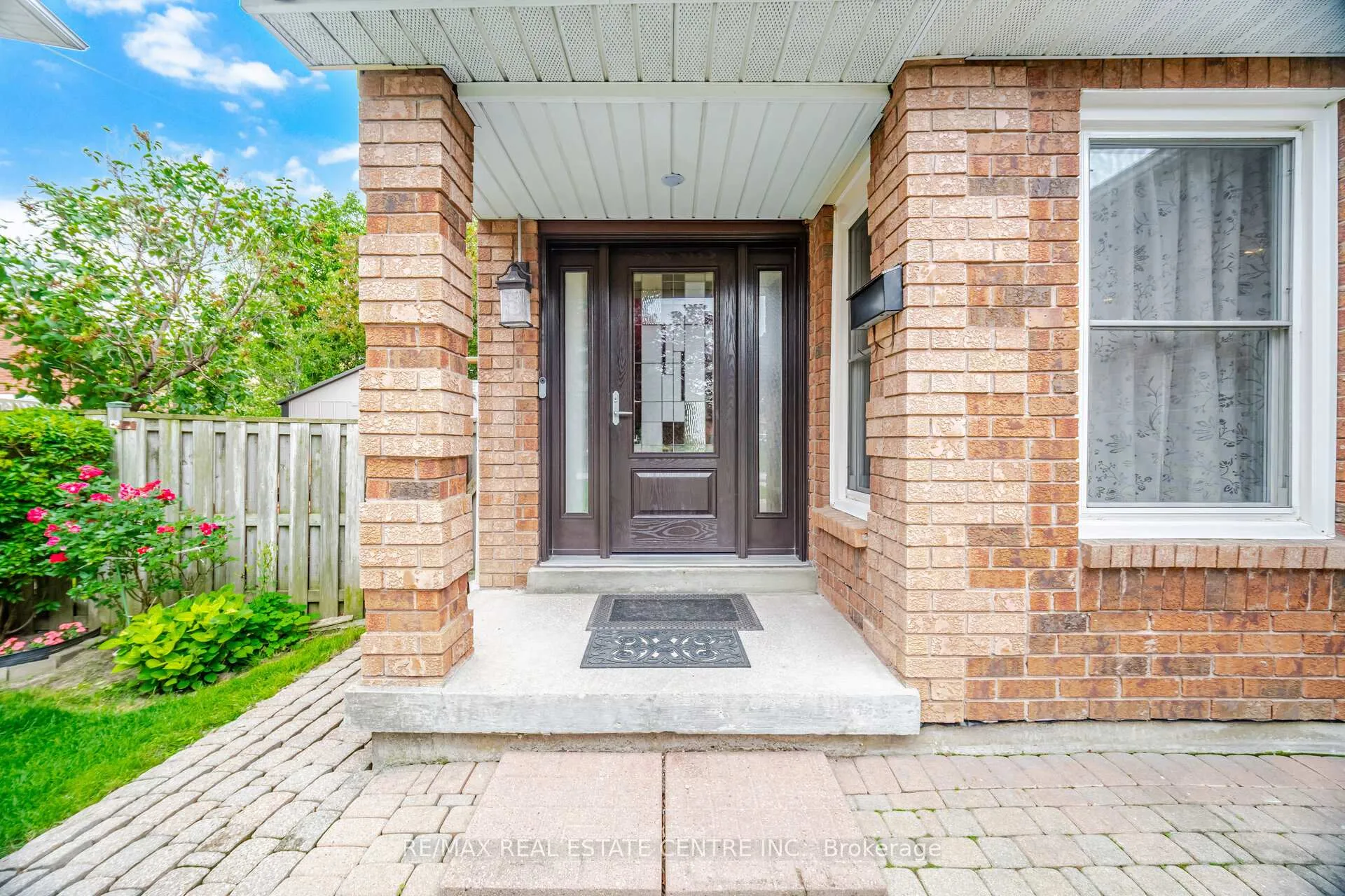 Photo 5 of 4626 Pemmican Trail, Mississauga, Hurontario — HOMEH