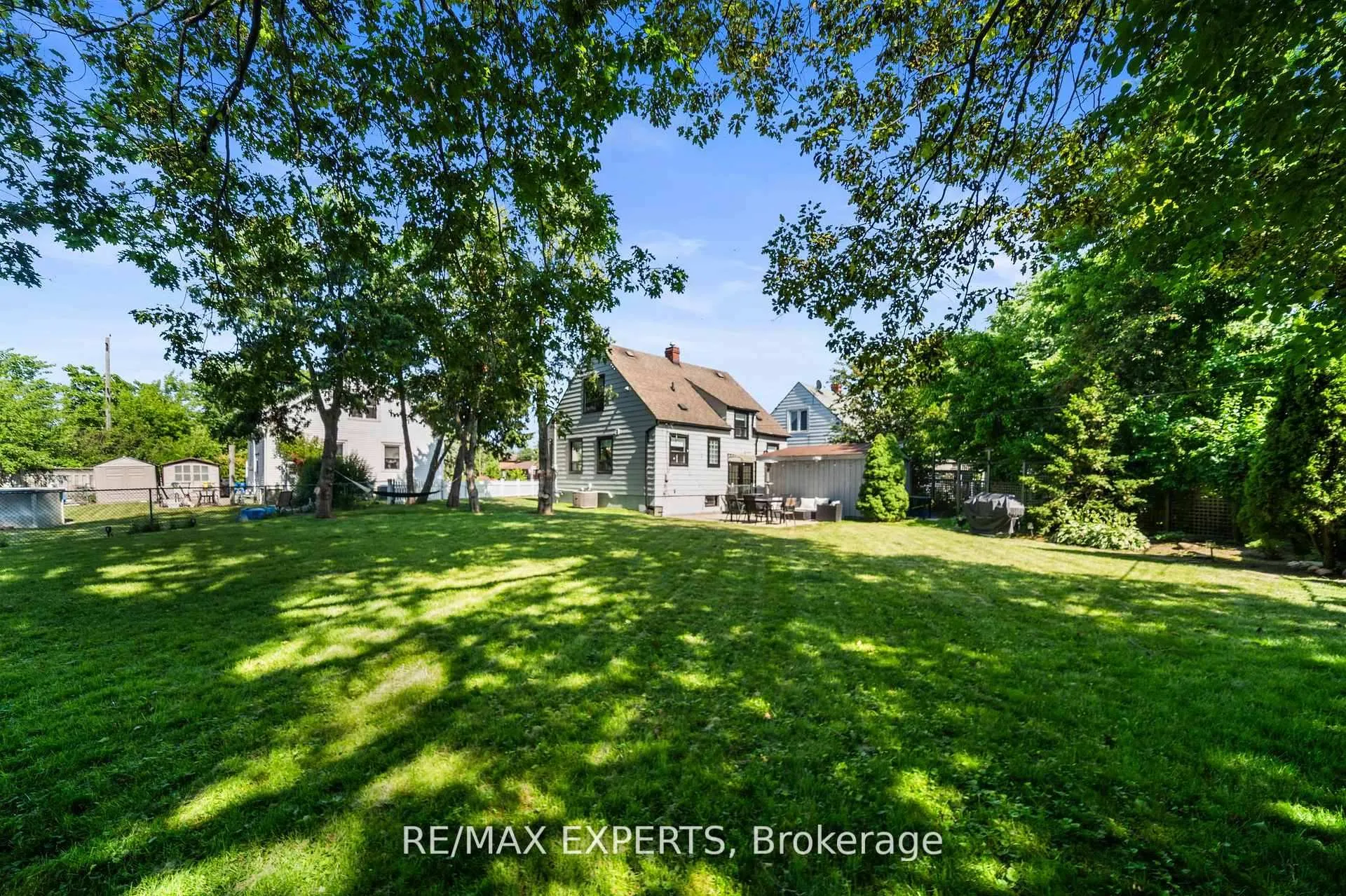 Photo 2 of 6 Mccallum Court, Etobicoke, Stonegate-Queensway — HOMEH