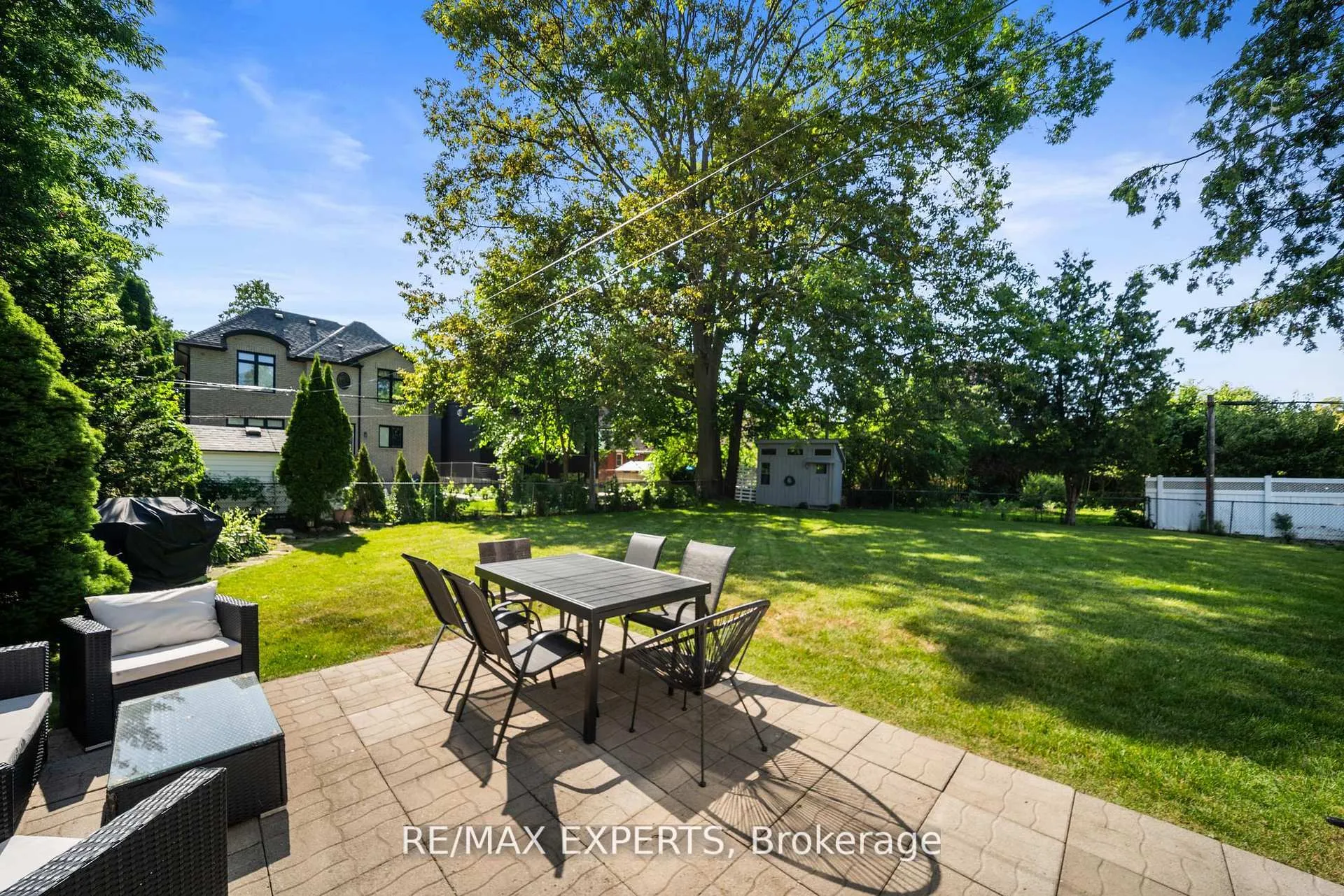 Photo 9 of 6 Mccallum Court, Etobicoke, Stonegate-Queensway — HOMEH