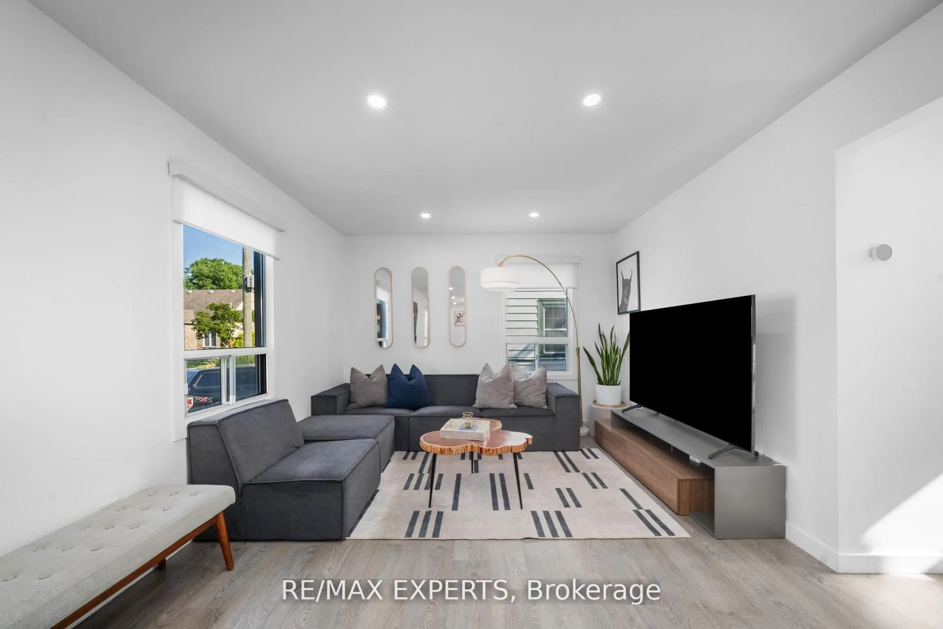 Photo 13 of 6 Mccallum Court, Etobicoke, Stonegate-Queensway — HOMEH