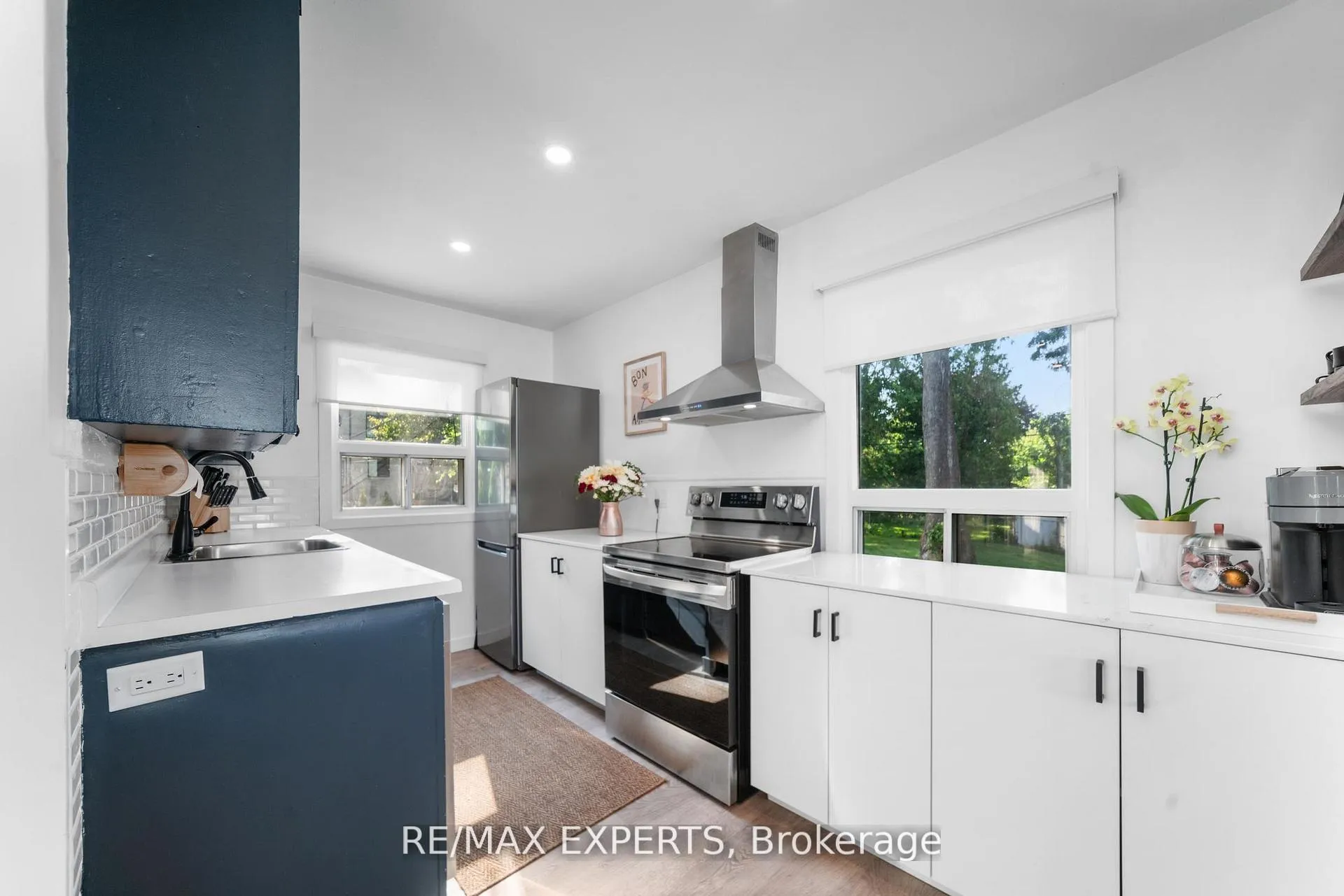 Photo 16 of 6 Mccallum Court, Etobicoke, Stonegate-Queensway — HOMEH