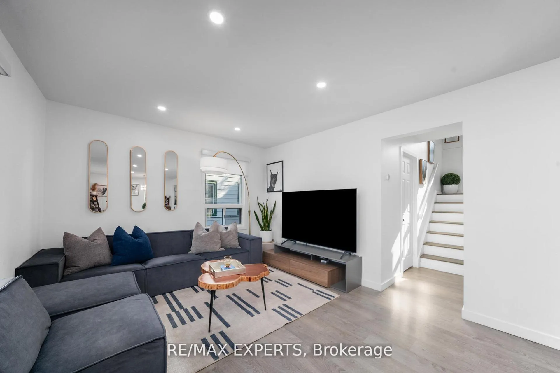 Photo 23 of 6 Mccallum Court, Etobicoke, Stonegate-Queensway — HOMEH