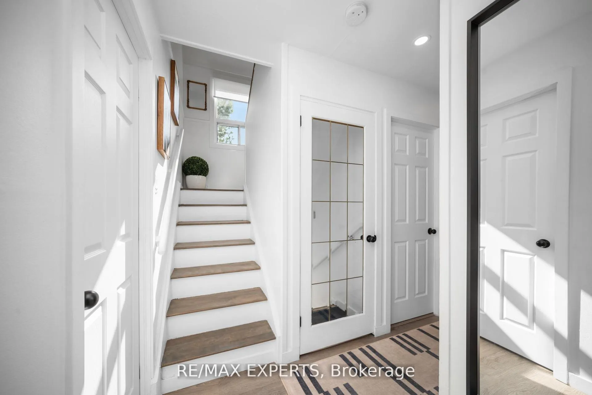 Photo 28 of 6 Mccallum Court, Etobicoke, Stonegate-Queensway — HOMEH
