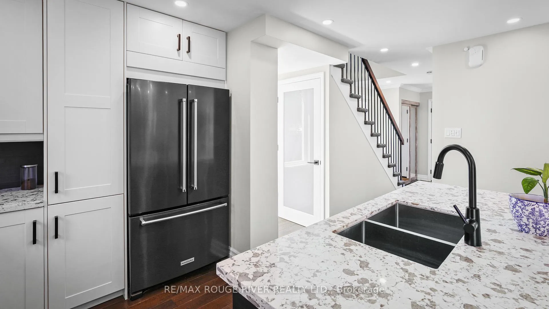 Photo 6 of 688 Beckworth Square, Pickering, Amberlea — HOMEH