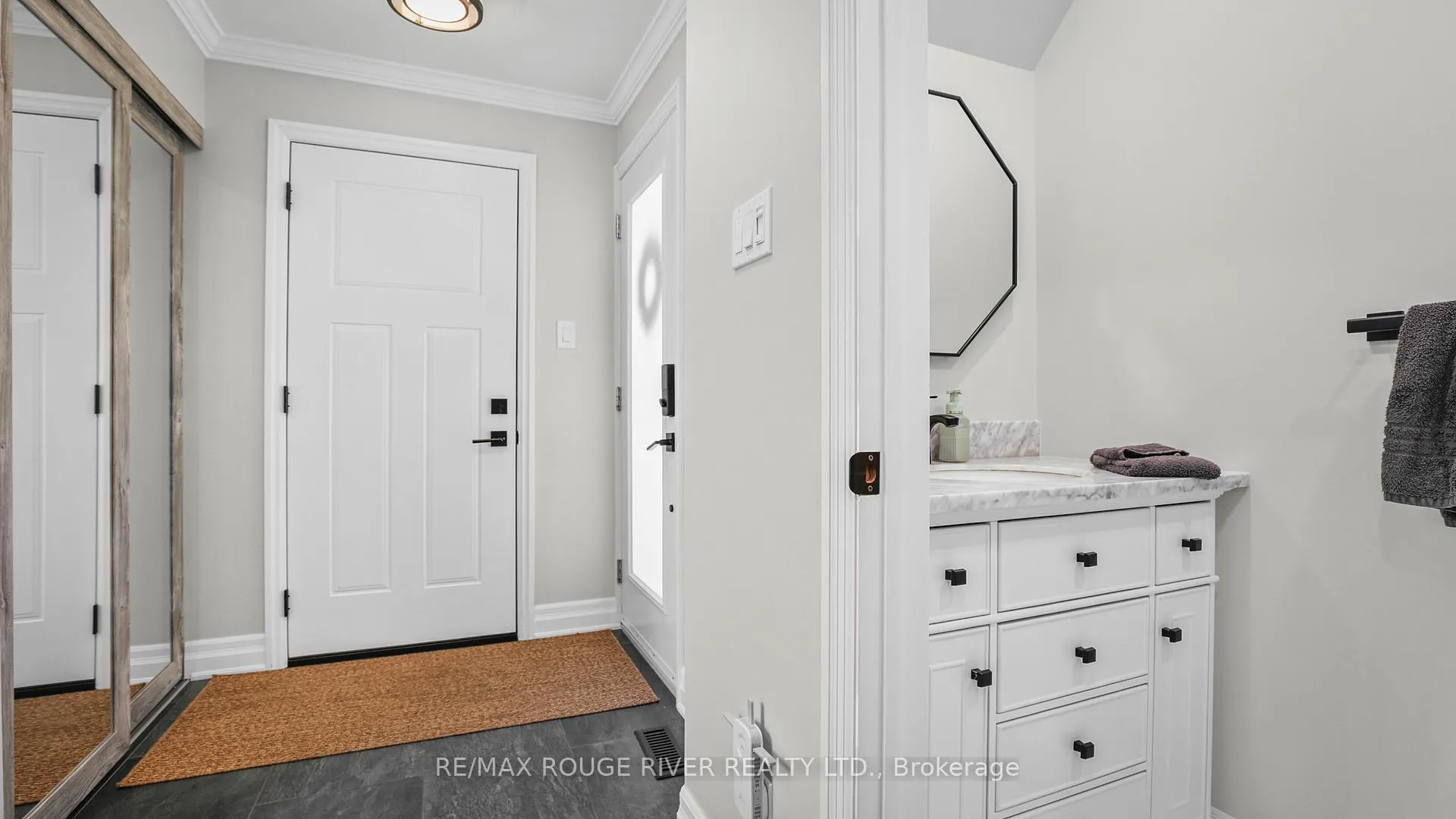 Photo 16 of 688 Beckworth Square, Pickering, Amberlea — HOMEH