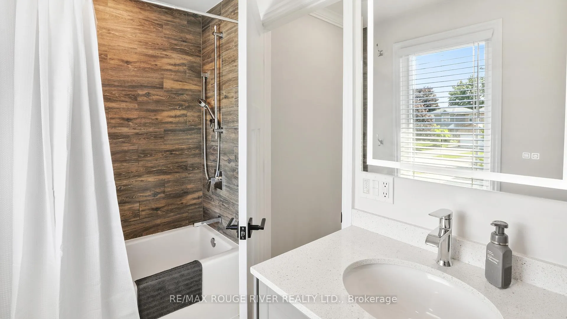 Photo 26 of 688 Beckworth Square, Pickering, Amberlea — HOMEH
