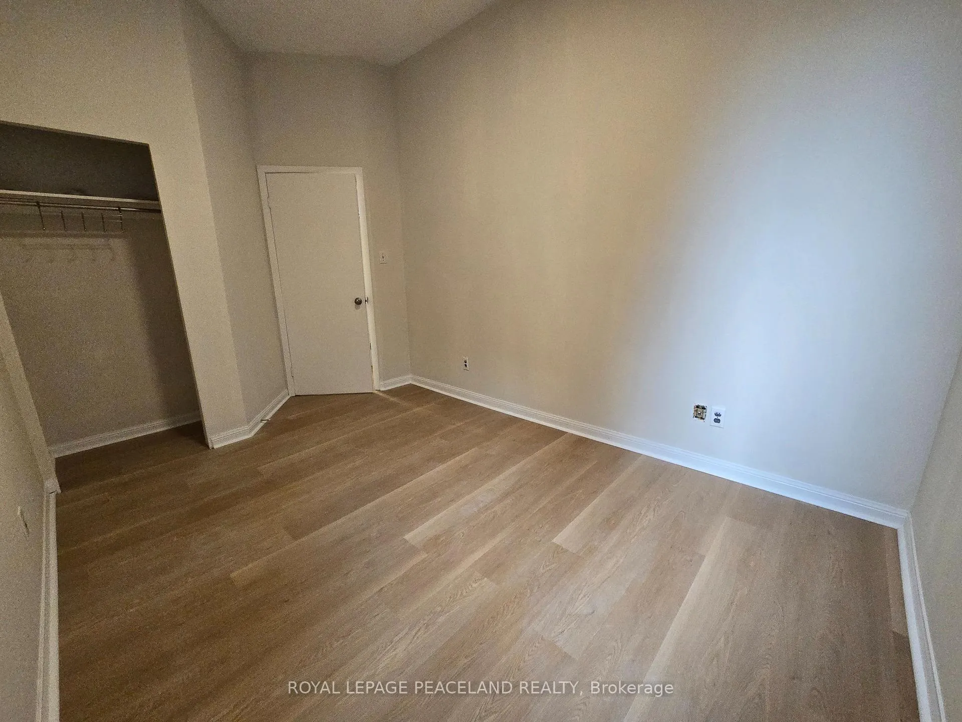 Photo 9 of Unit 2, 558 Spadina Crescent, Toronto, University — HOMEH