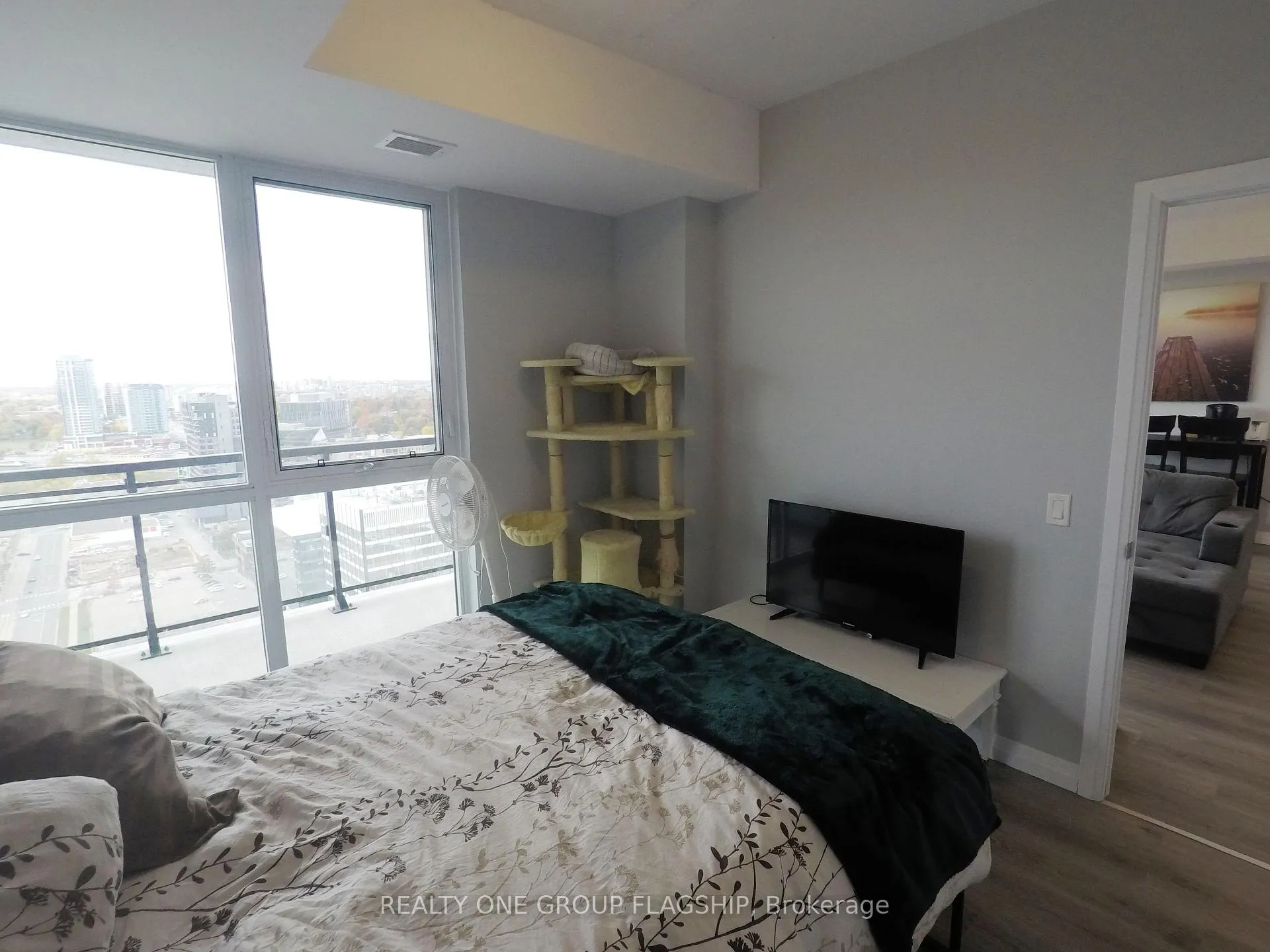 Photo 13 of 60 Charles Street, Kitchener, City Commercial Core — HOMEH