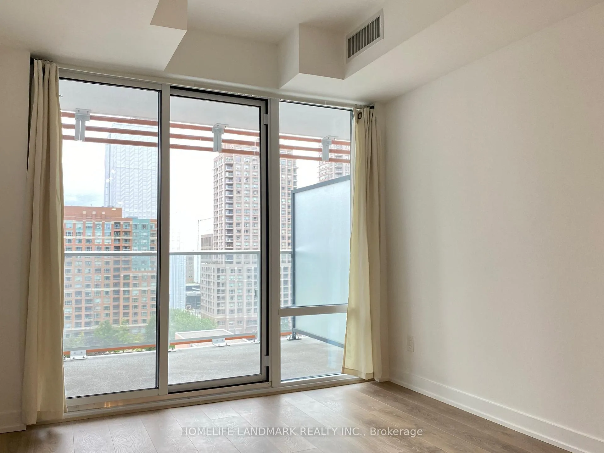 Photo 9 of Unit 1006, 18 Maitland Terrace, Toronto, Church-Yonge Corridor — HOMEH