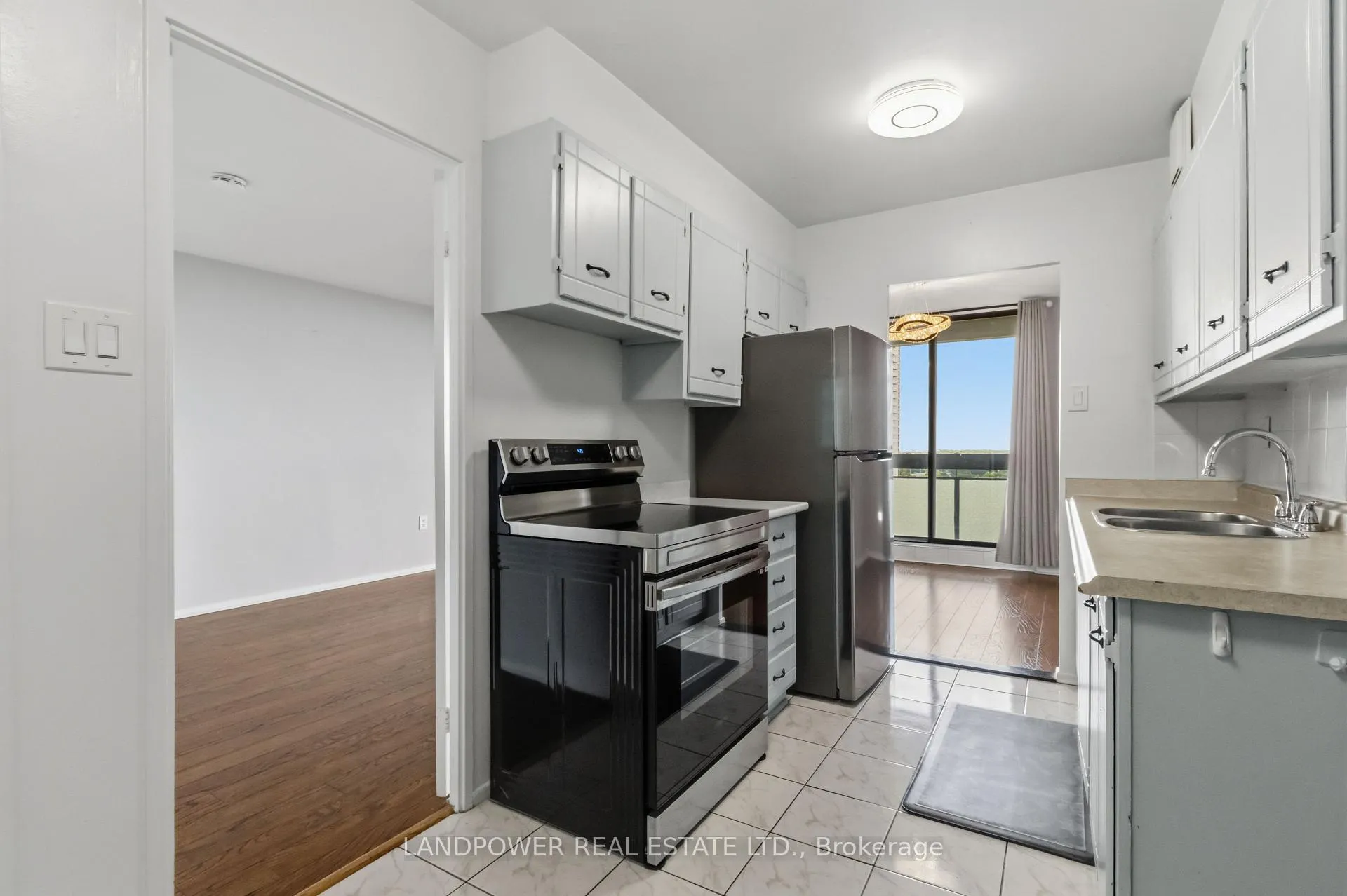 Photo 13 of Unit PH 14, 350 Seneca Hill Drive, North York, Don Valley Village — HOMEH