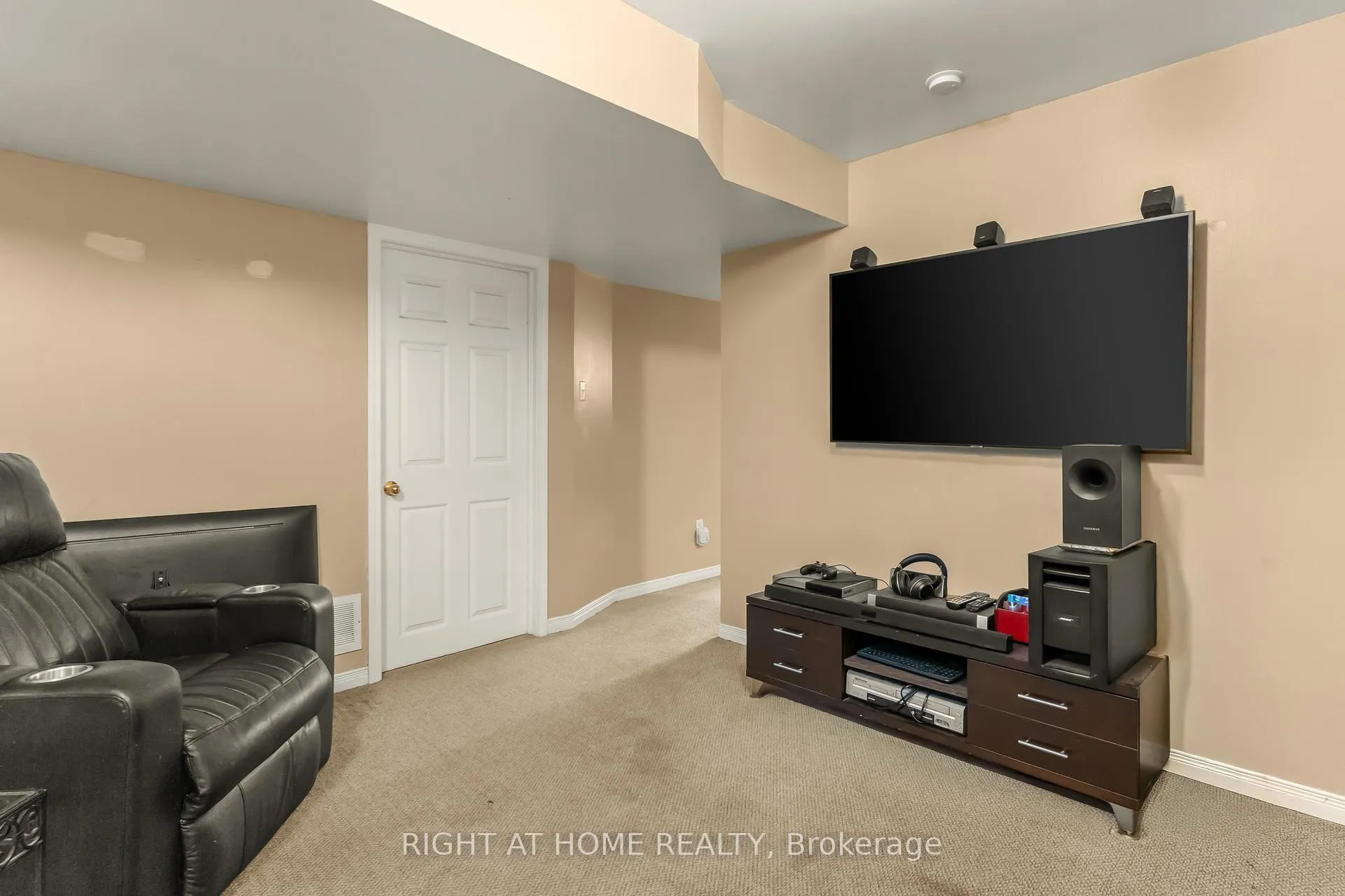 Photo 16 of 14 Tinsmith Street, Brampton, Northwest Sandalwood Parkway — HOMEH