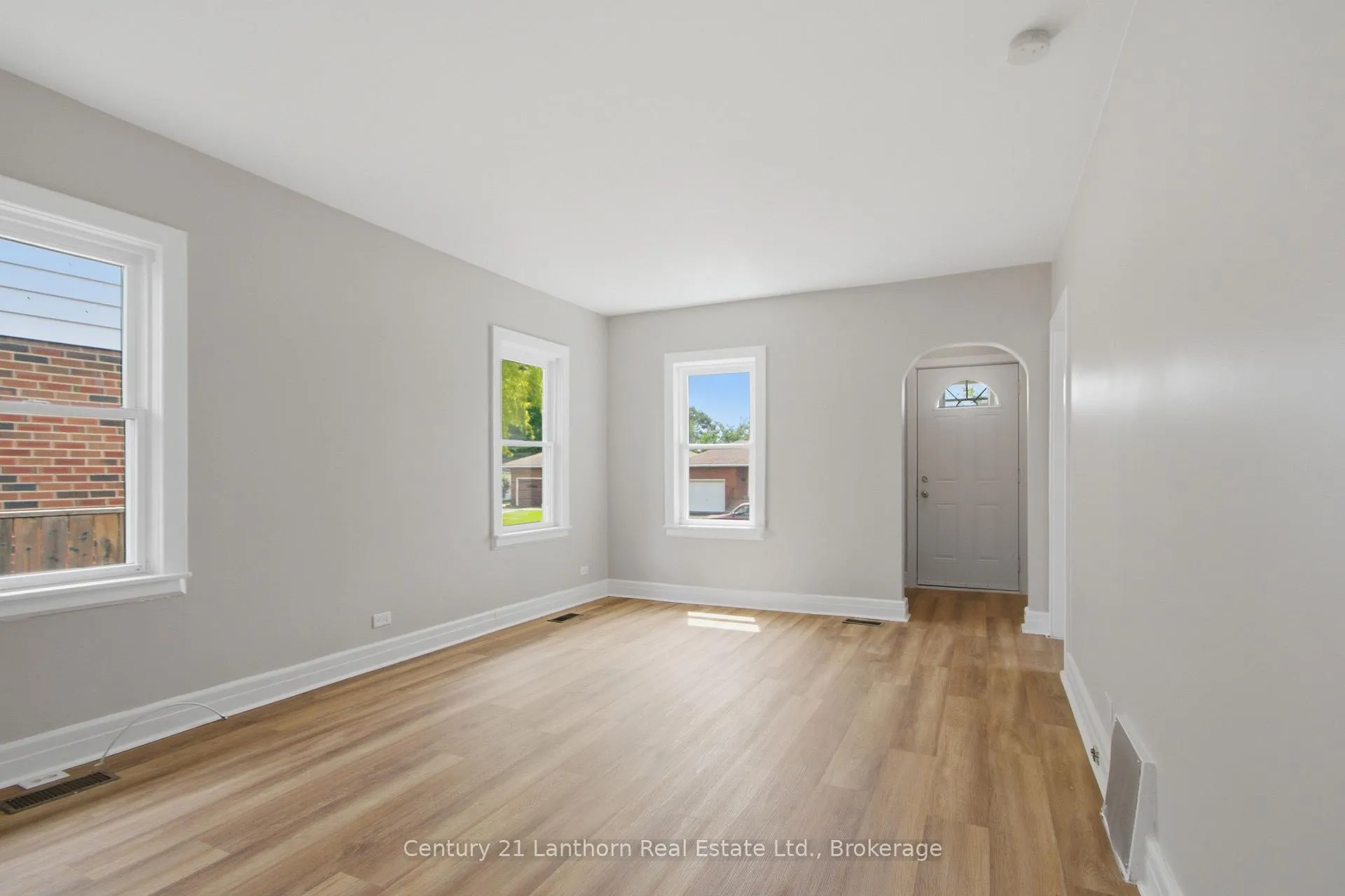 Photo 7 of 151 Hastings Drive, Belleville, Belleville Ward — HOMEH