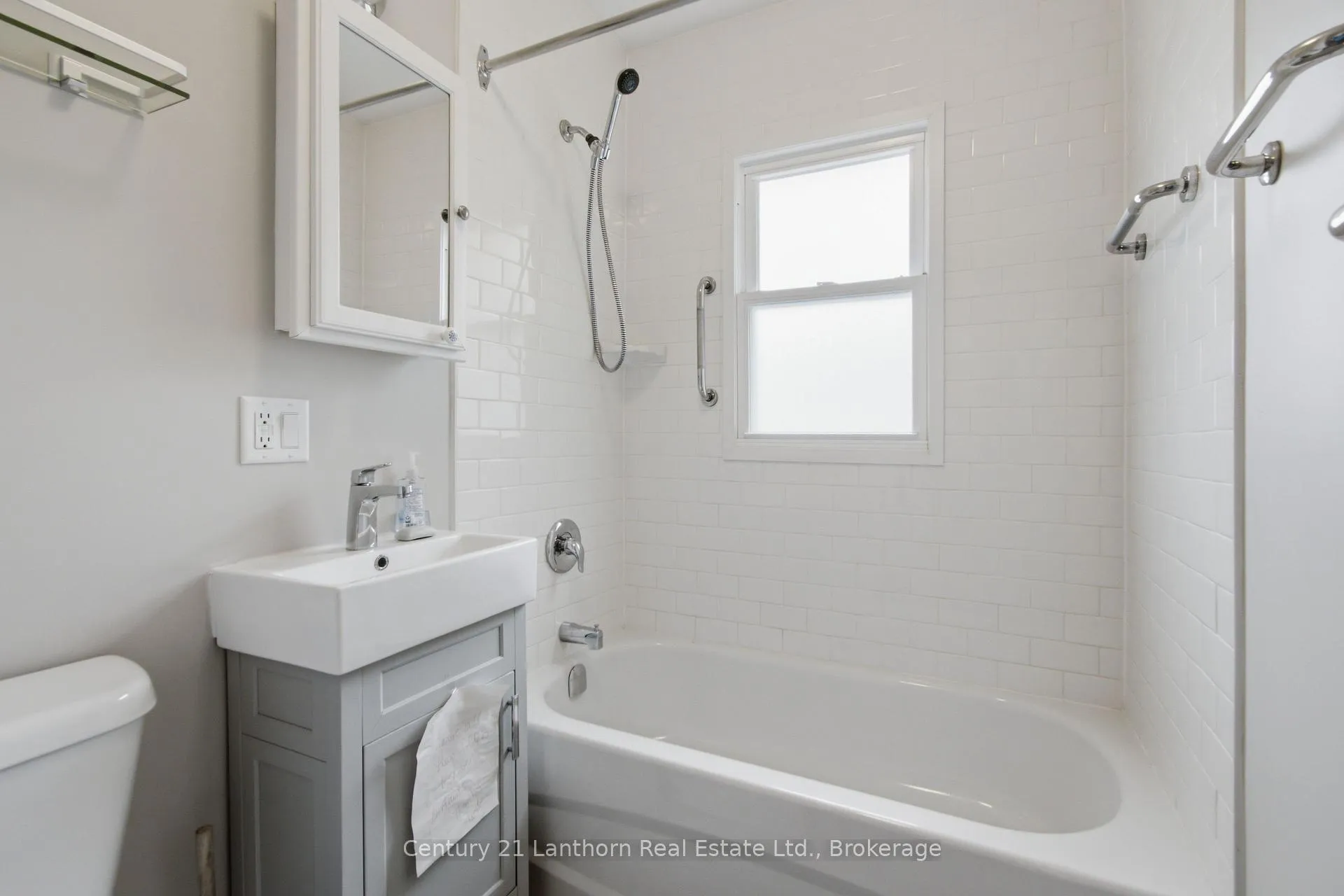 Photo 16 of 151 Hastings Drive, Belleville, Belleville Ward — HOMEH