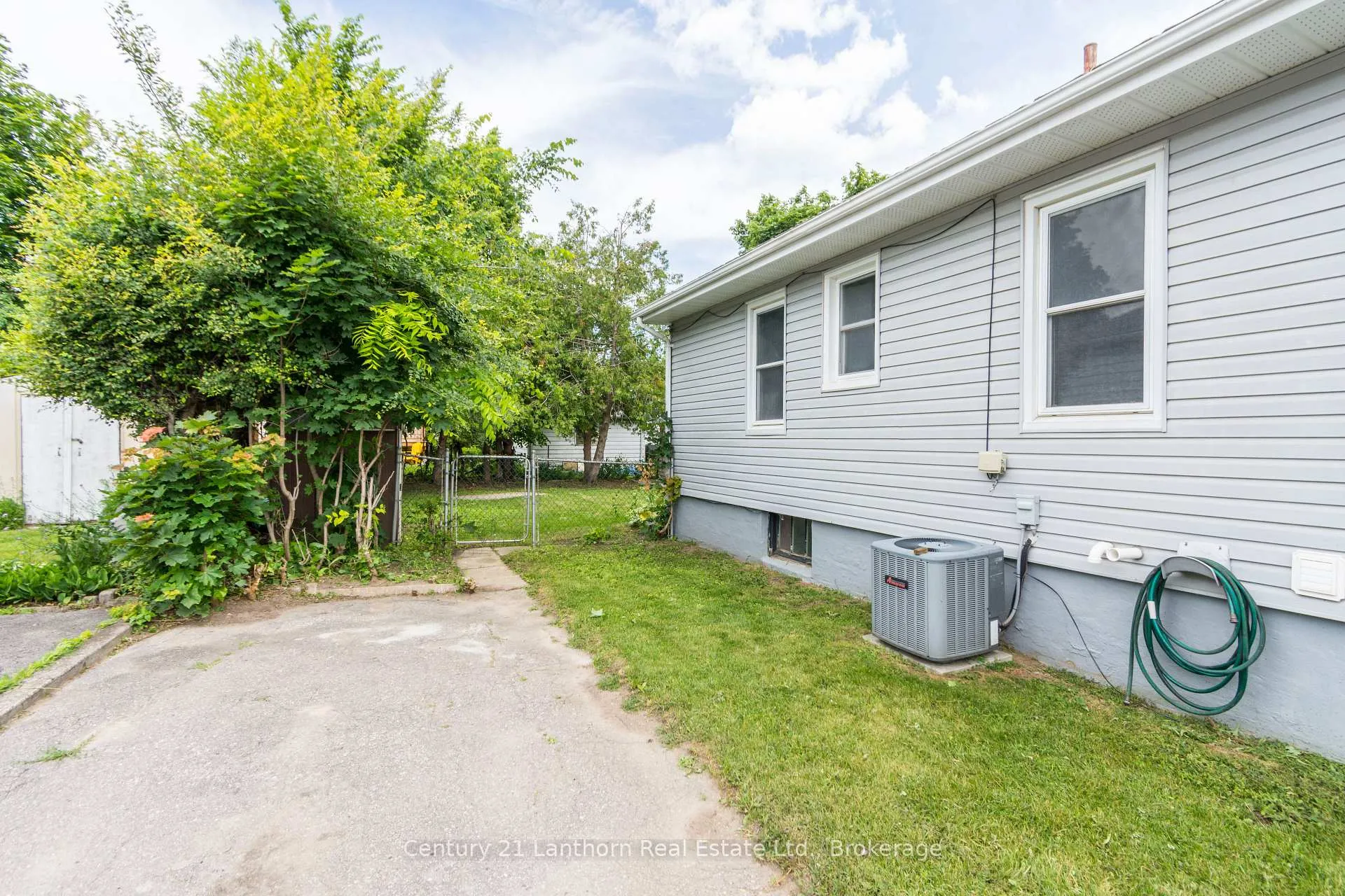Photo 20 of 151 Hastings Drive, Belleville, Belleville Ward — HOMEH