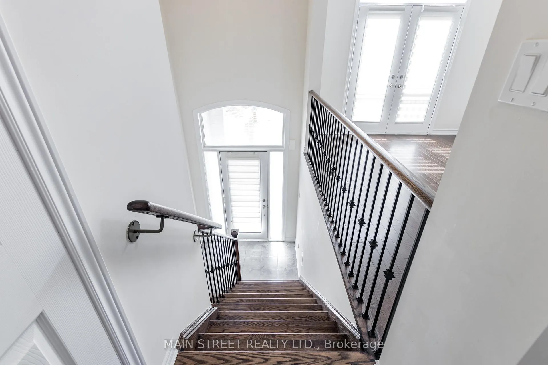 Photo 3 of 114 Sandwell Street, Vaughan, Vellore Village — HOMEH