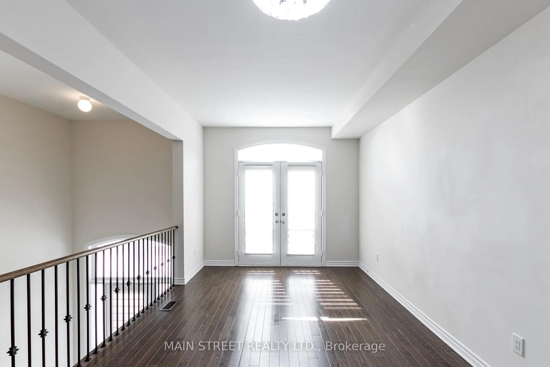 Photo 5 of 114 Sandwell Street, Vaughan, Vellore Village — HOMEH