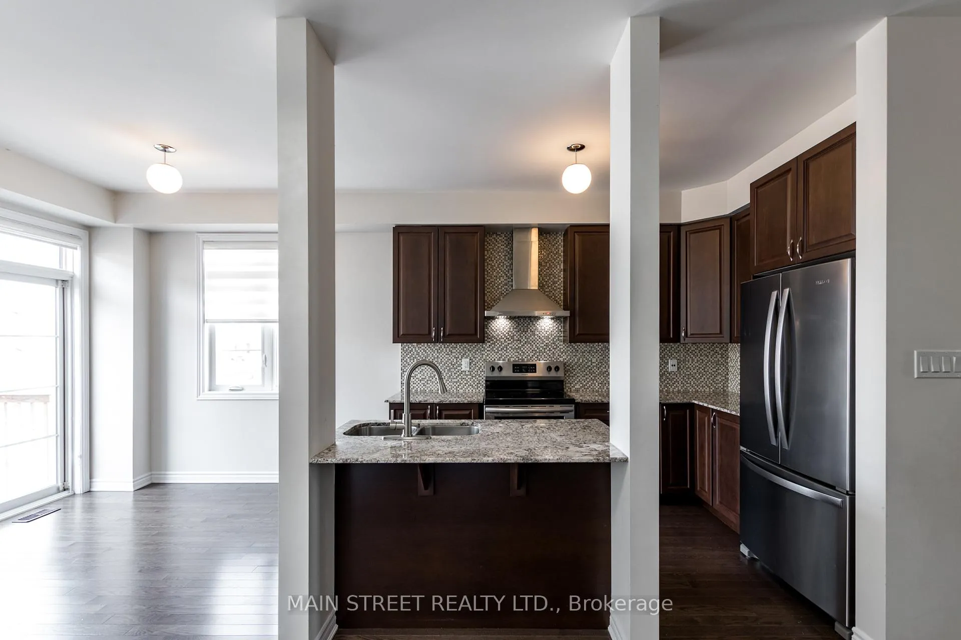 Photo 10 of 114 Sandwell Street, Vaughan, Vellore Village — HOMEH