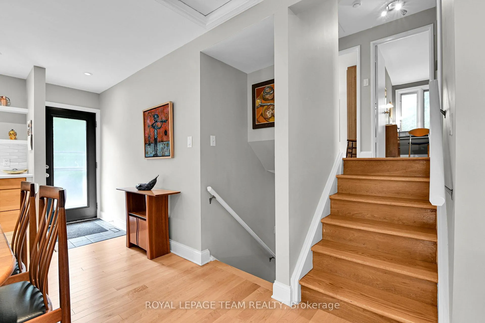 Photo 13 of 2186 Valley Drive, Ottawa, Elmvale Acres/Urbandale — HOMEH