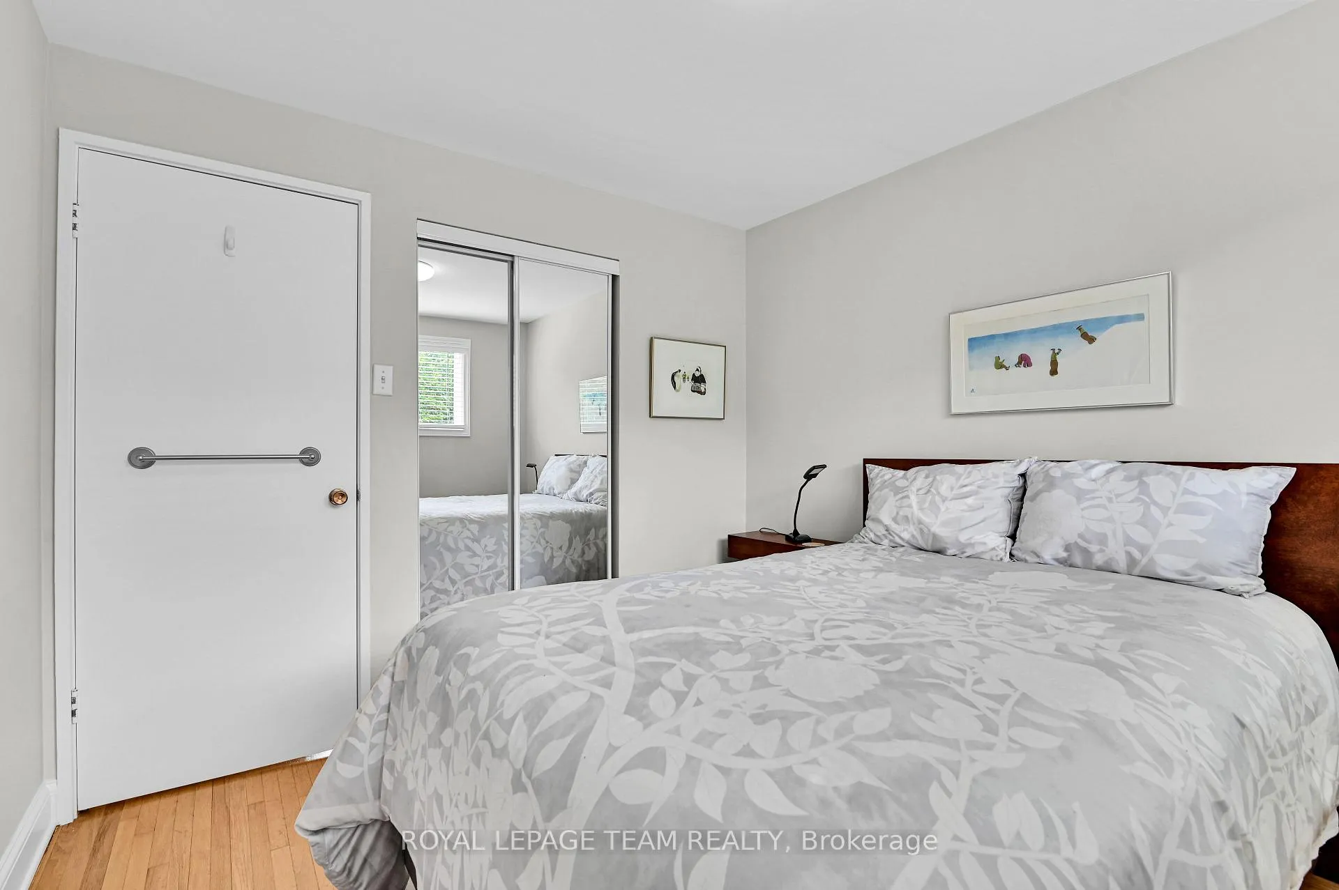 Photo 16 of 2186 Valley Drive, Ottawa, Elmvale Acres/Urbandale — HOMEH