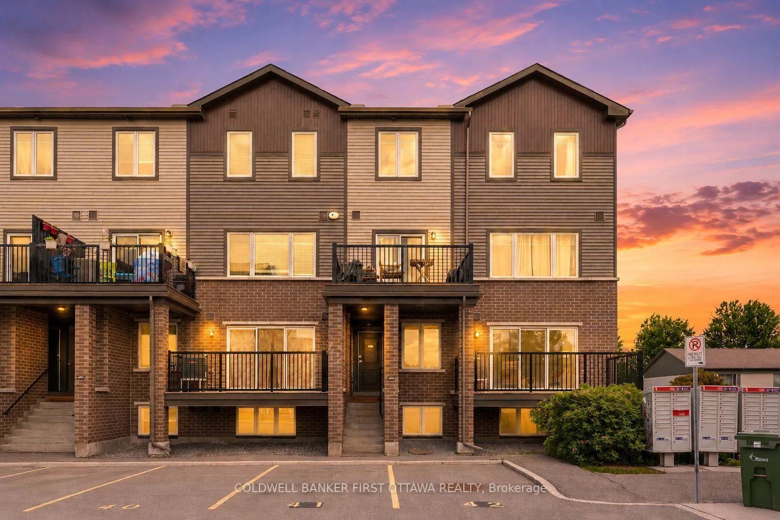 Photo 1 of Unit 16, 415A Eldorado Private, Ottawa, Kanata - Morgan's Grant/South March — HOMEH