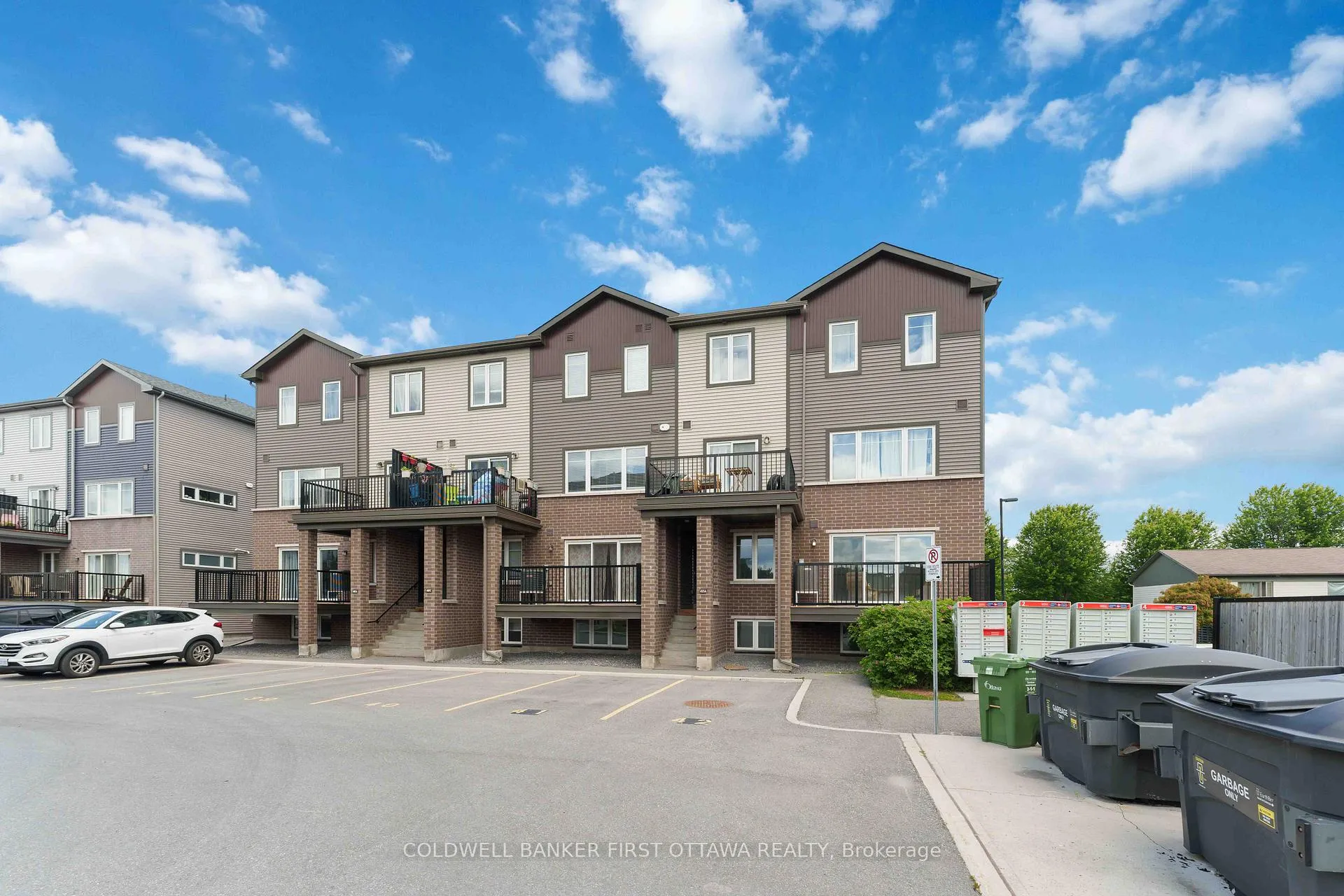 Photo 2 of Unit 16, 415A Eldorado Private, Ottawa, Kanata - Morgan's Grant/South March — HOMEH