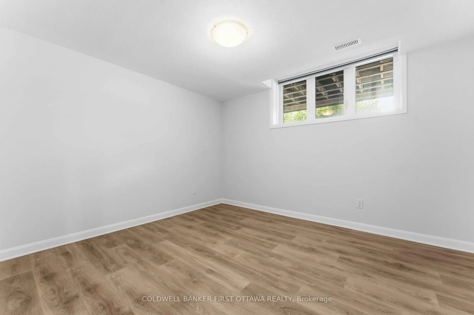 Photo 22 of Unit 16, 415A Eldorado Private, Ottawa, Kanata - Morgan's Grant/South March — HOMEH