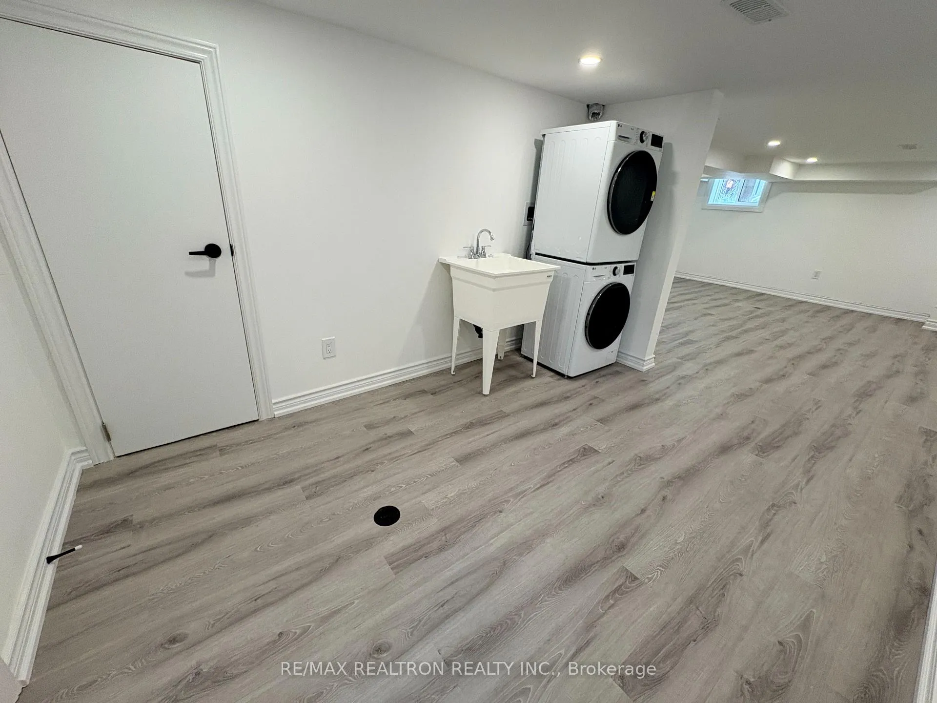 Photo 21 of 414 Mortimer Avenue, Toronto, Danforth Village-East York — HOMEH