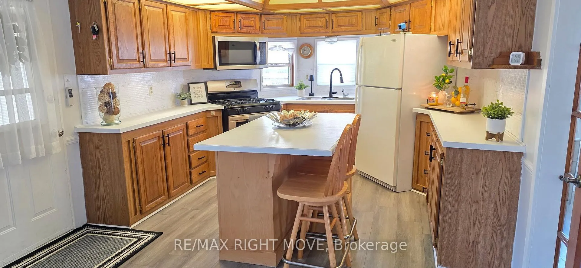 Photo 5 of Unit 94, 1007 Racoon Road, Gravenhurst, Morrison — HOMEH