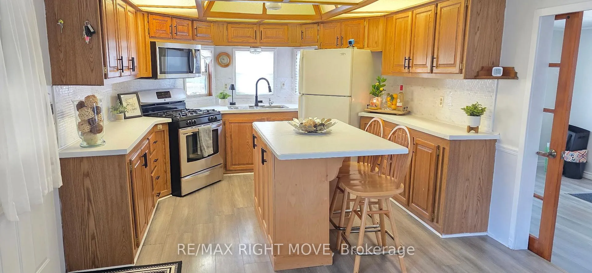 Photo 6 of Unit 94, 1007 Racoon Road, Gravenhurst, Morrison — HOMEH